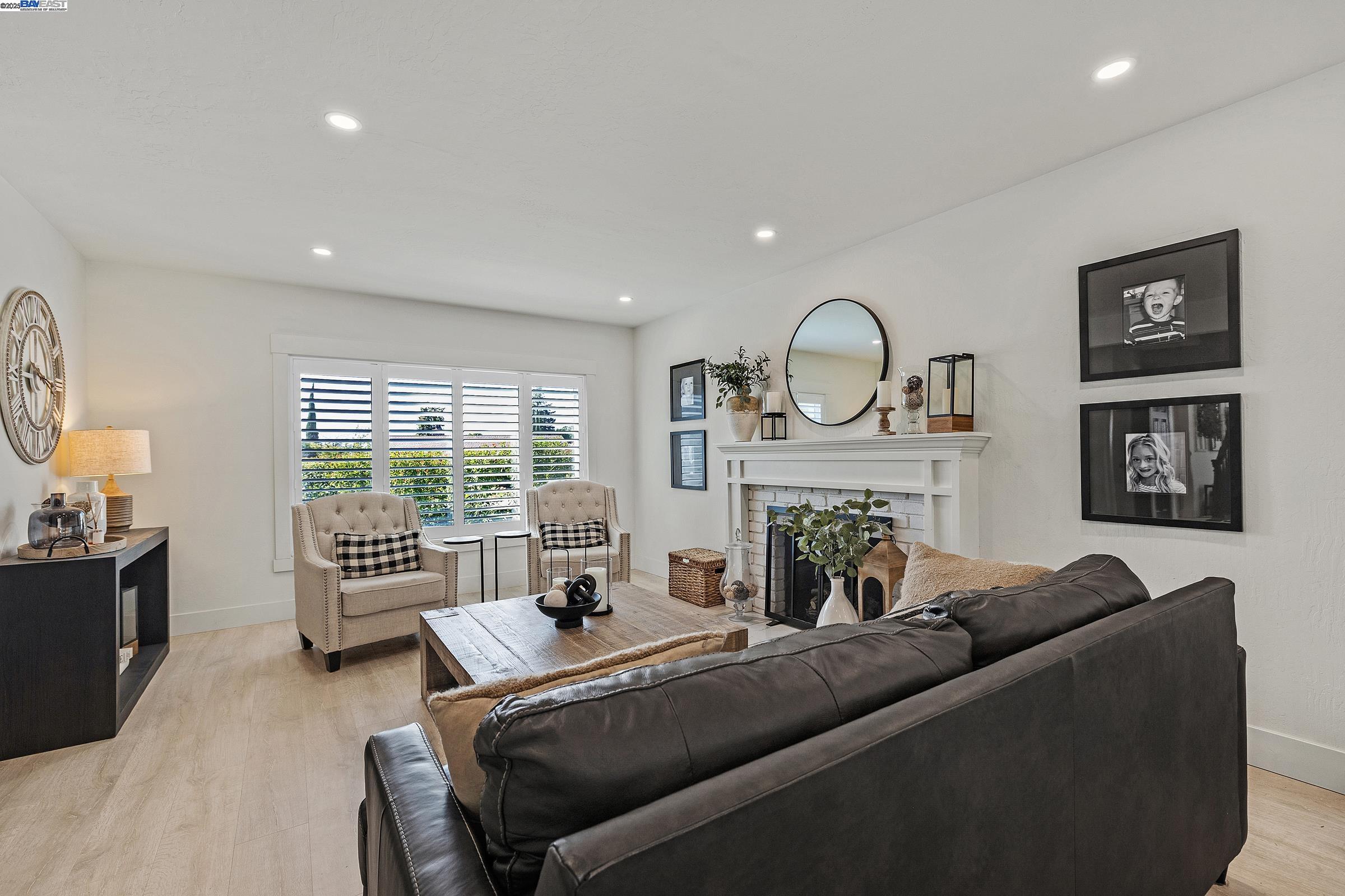 Detail Gallery Image 6 of 52 For 2157 Farmington Pl, Livermore,  CA 94550 - 4 Beds | 2/1 Baths