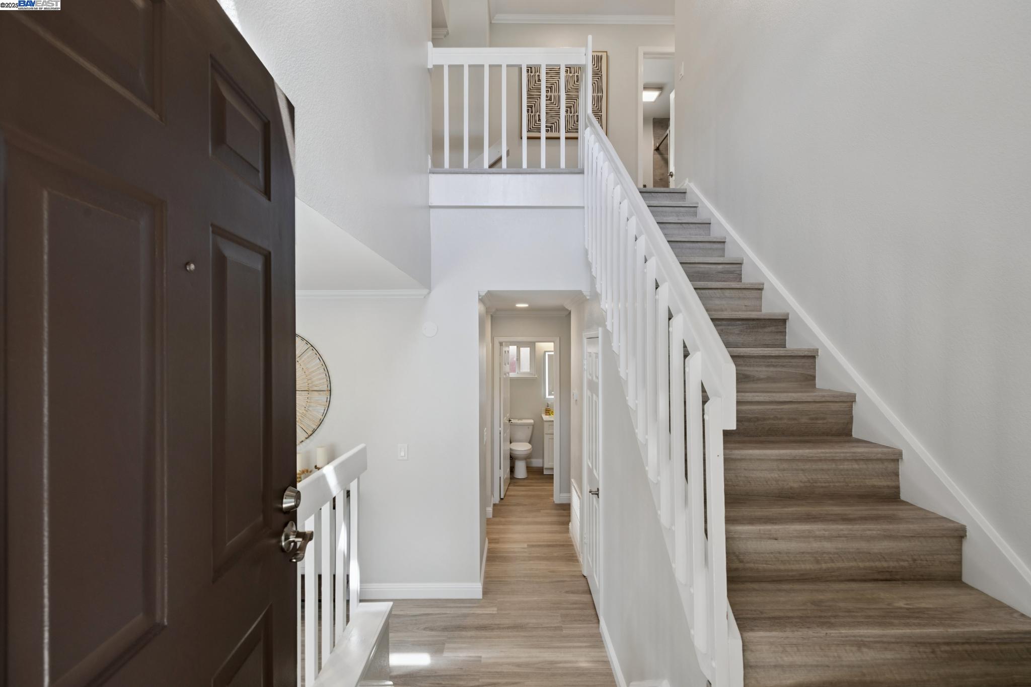 Detail Gallery Image 2 of 56 For 3594 Cama Ln, Castro Valley,  CA 94552 - 4 Beds | 2/1 Baths