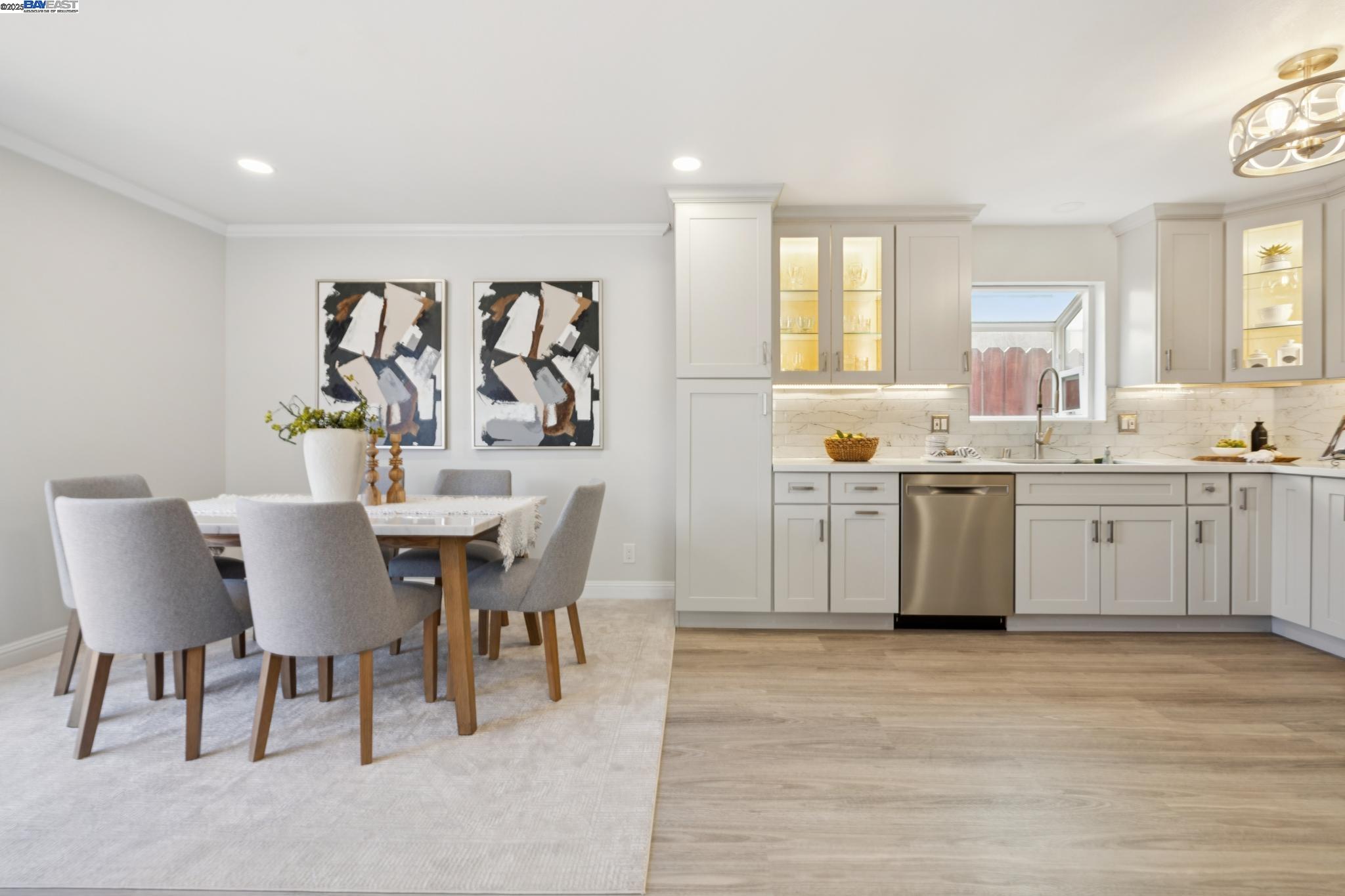 Detail Gallery Image 11 of 56 For 3594 Cama Ln, Castro Valley,  CA 94552 - 4 Beds | 2/1 Baths