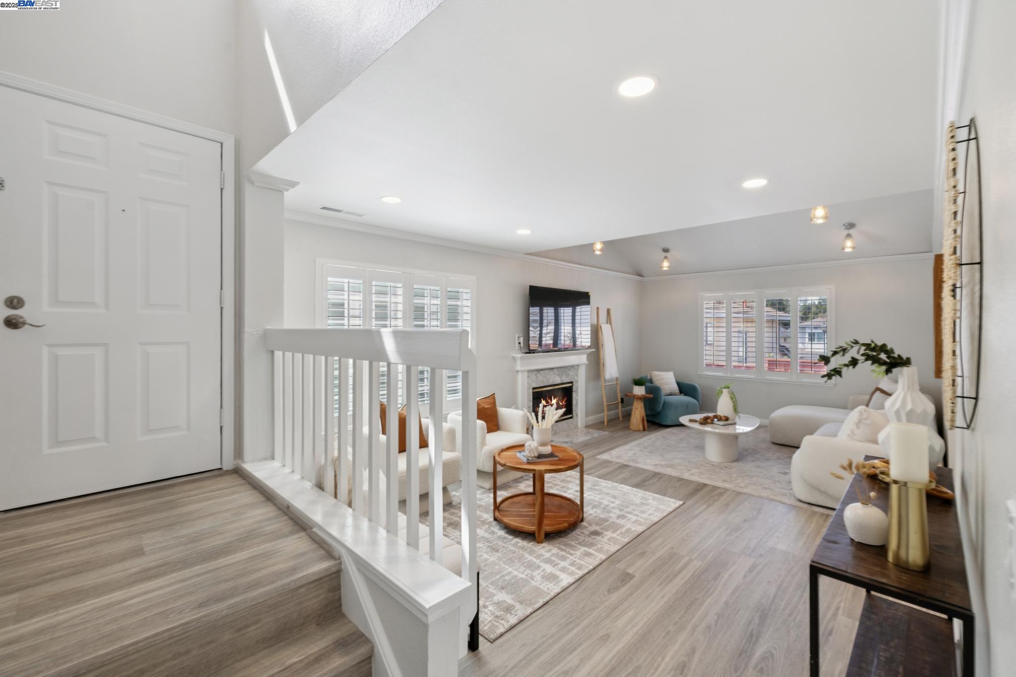 Detail Gallery Image 3 of 56 For 3594 Cama Ln, Castro Valley,  CA 94552 - 4 Beds | 2/1 Baths