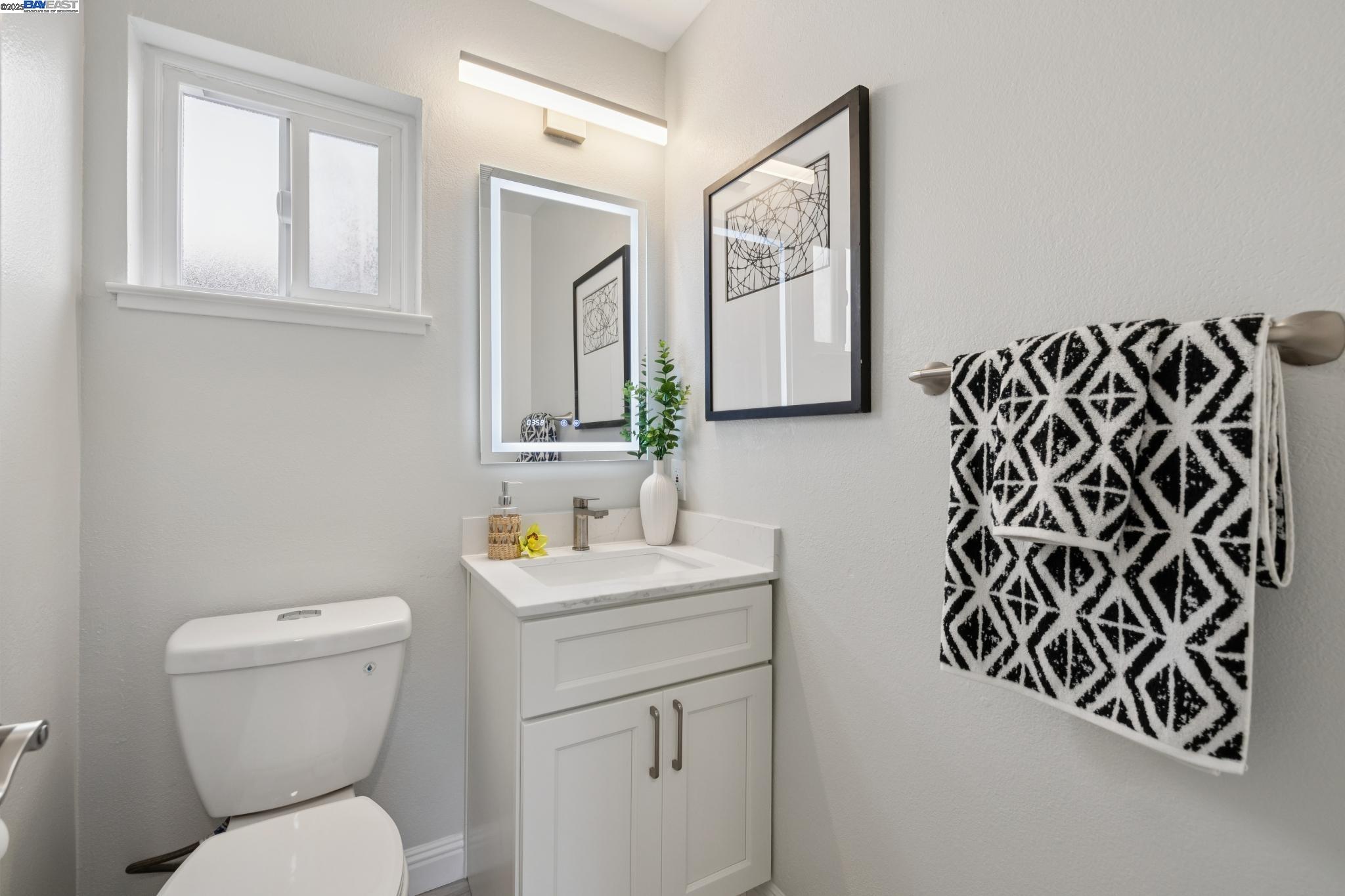 Detail Gallery Image 24 of 56 For 3594 Cama Ln, Castro Valley,  CA 94552 - 4 Beds | 2/1 Baths