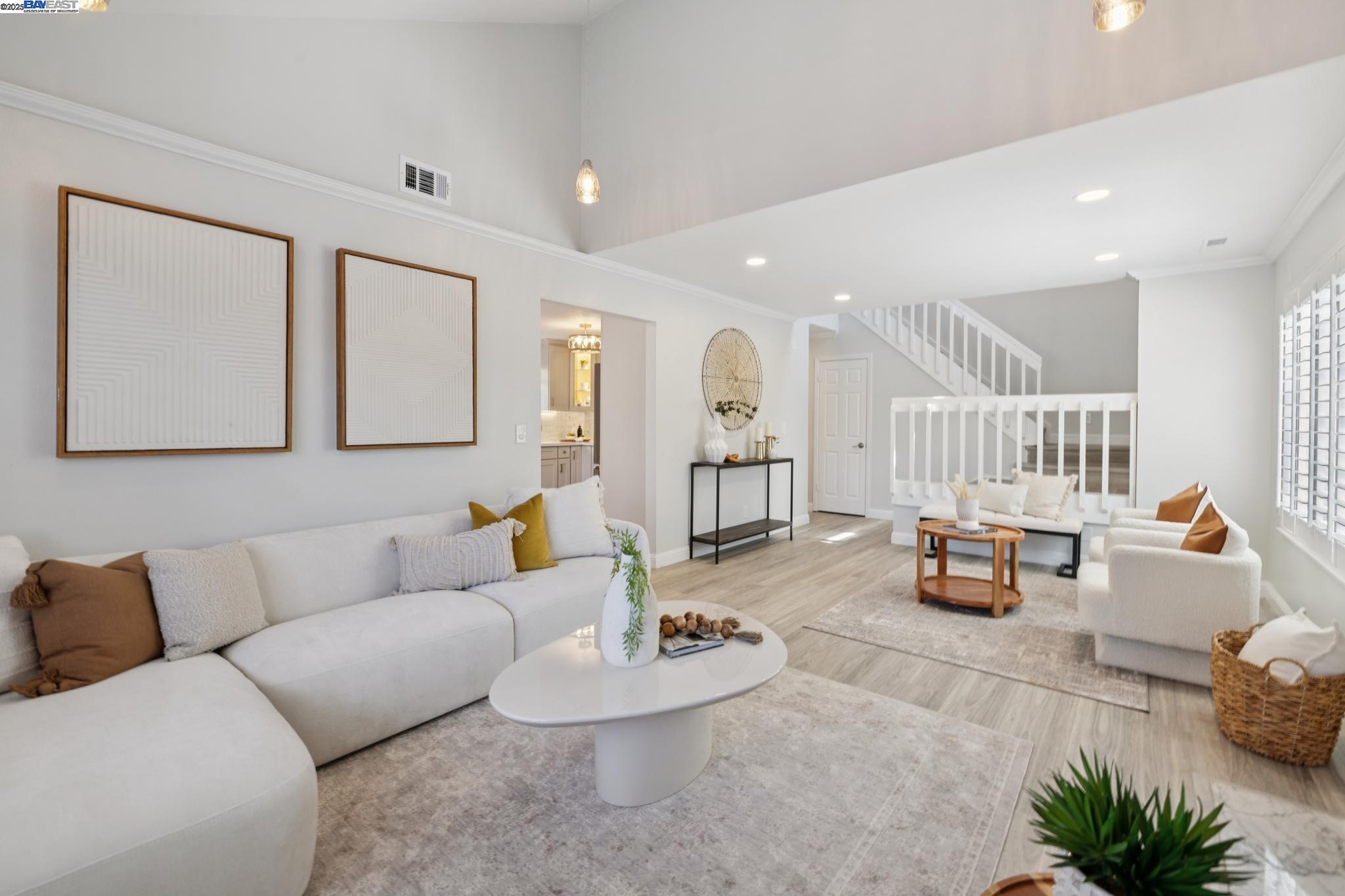Detail Gallery Image 5 of 56 For 3594 Cama Ln, Castro Valley,  CA 94552 - 4 Beds | 2/1 Baths