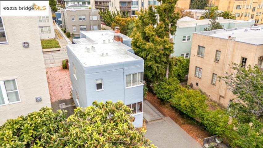 Detail Gallery Image 20 of 24 For 1682 Oxford St, Berkeley,  CA 94709 - – Beds | – Baths