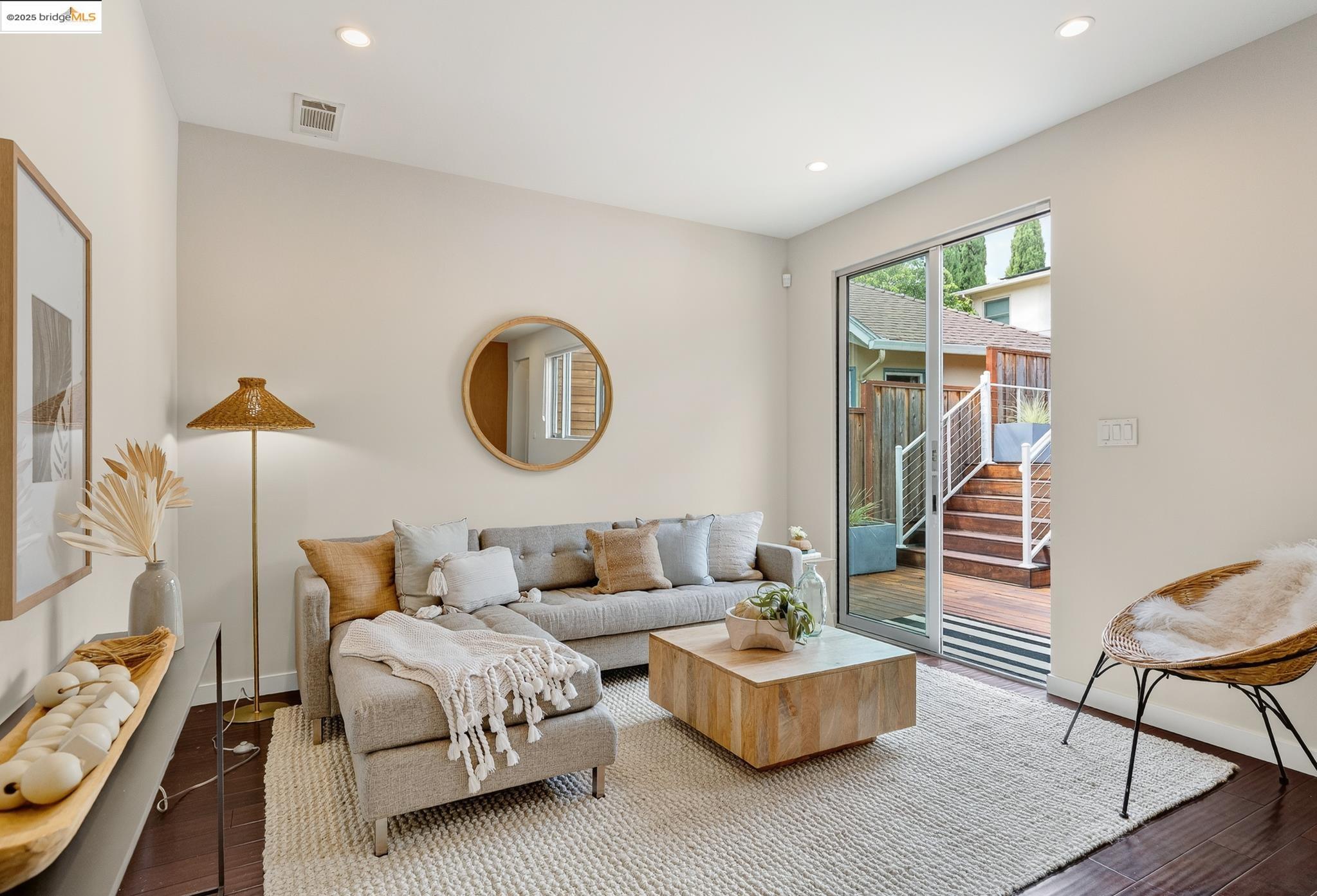 Detail Gallery Image 16 of 45 For 678 Walavista Ave, Oakland,  CA 94610 - 4 Beds | 3 Baths