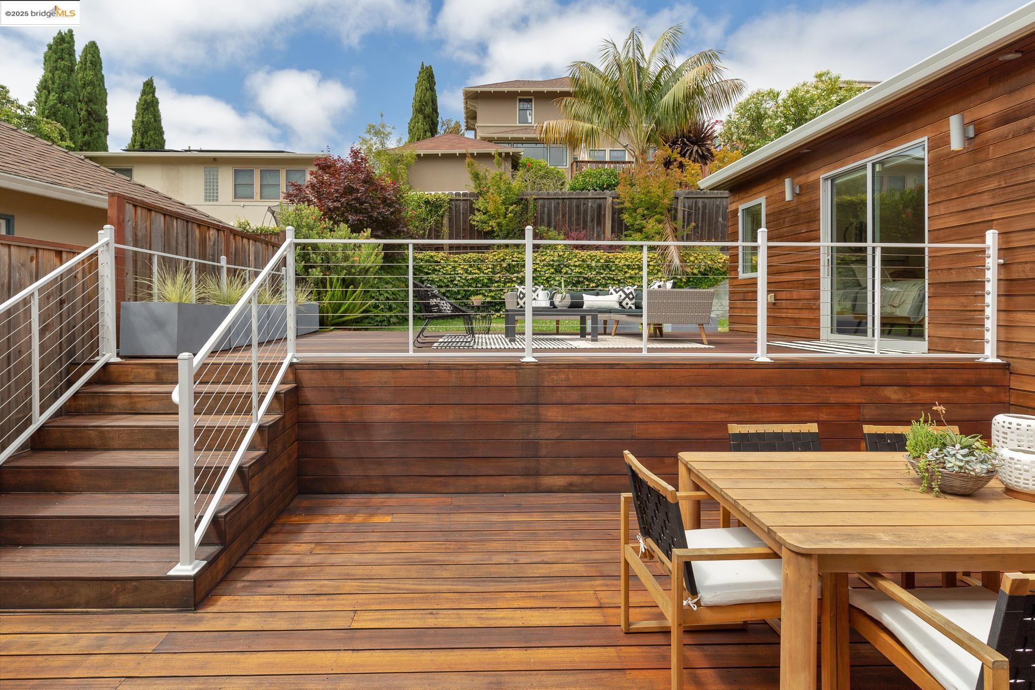 Detail Gallery Image 18 of 45 For 678 Walavista Ave, Oakland,  CA 94610 - 4 Beds | 3 Baths