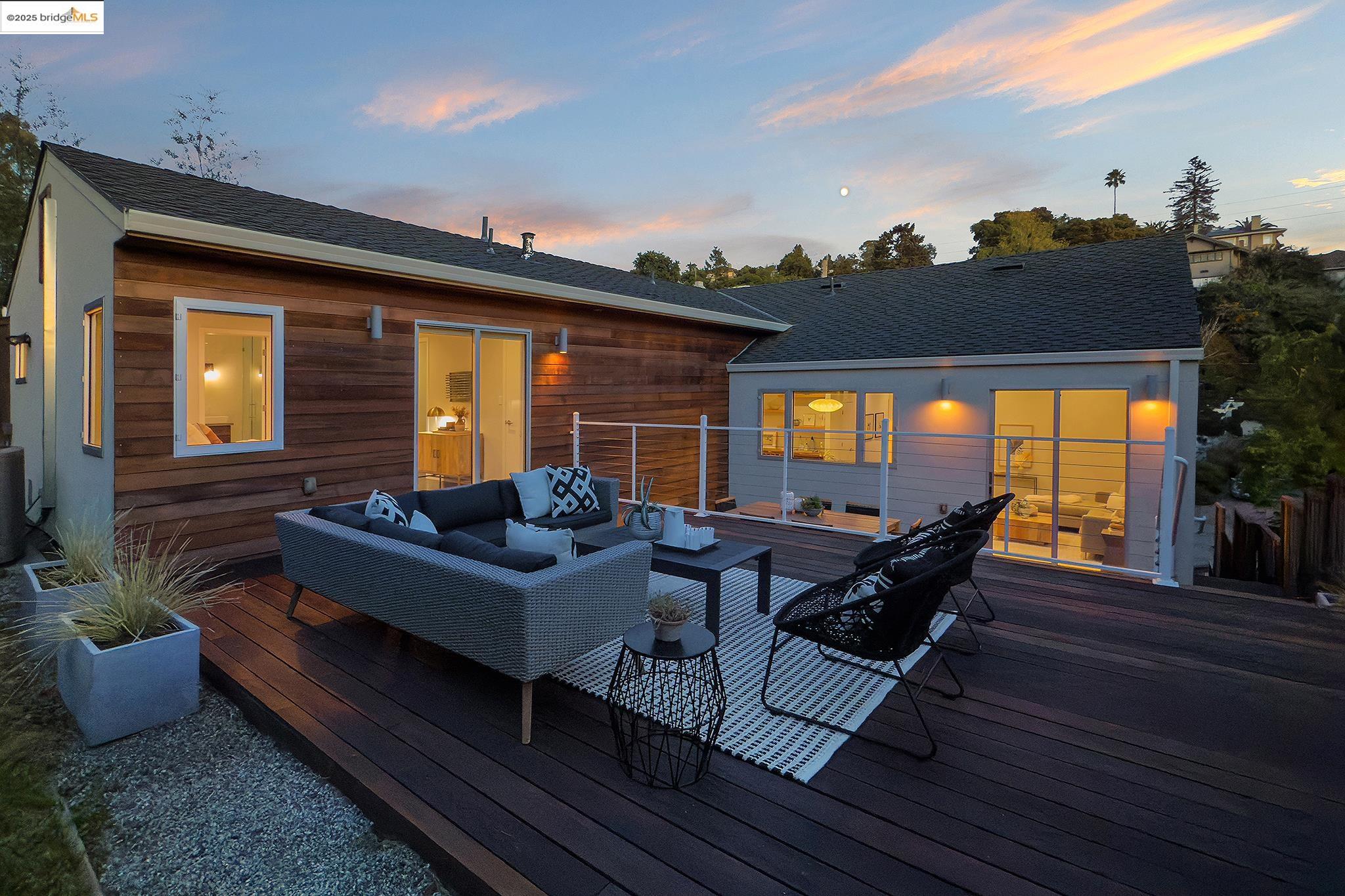 Detail Gallery Image 42 of 45 For 678 Walavista Ave, Oakland,  CA 94610 - 4 Beds | 3 Baths