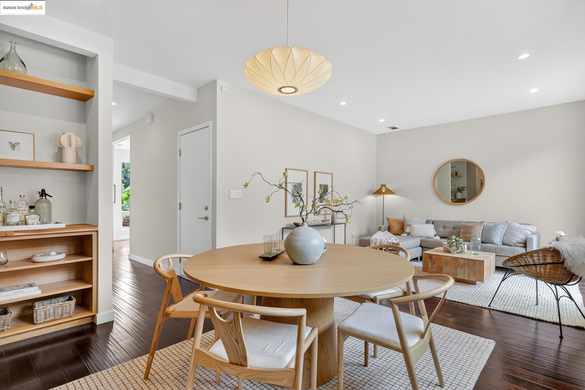 Detail Gallery Image 8 of 45 For 678 Walavista Ave, Oakland,  CA 94610 - 4 Beds | 3 Baths