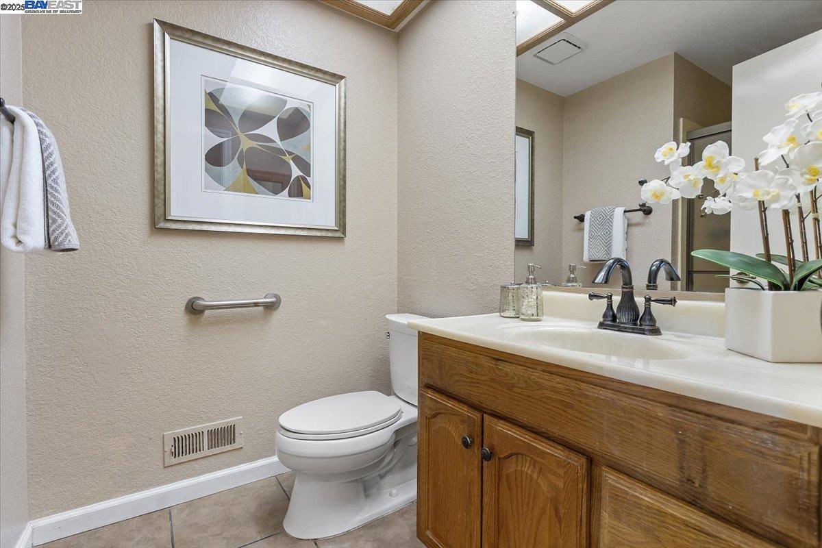 Detail Gallery Image 22 of 51 For 6444 Boone Dr, Castro Valley,  CA 94552 - 4 Beds | 3 Baths