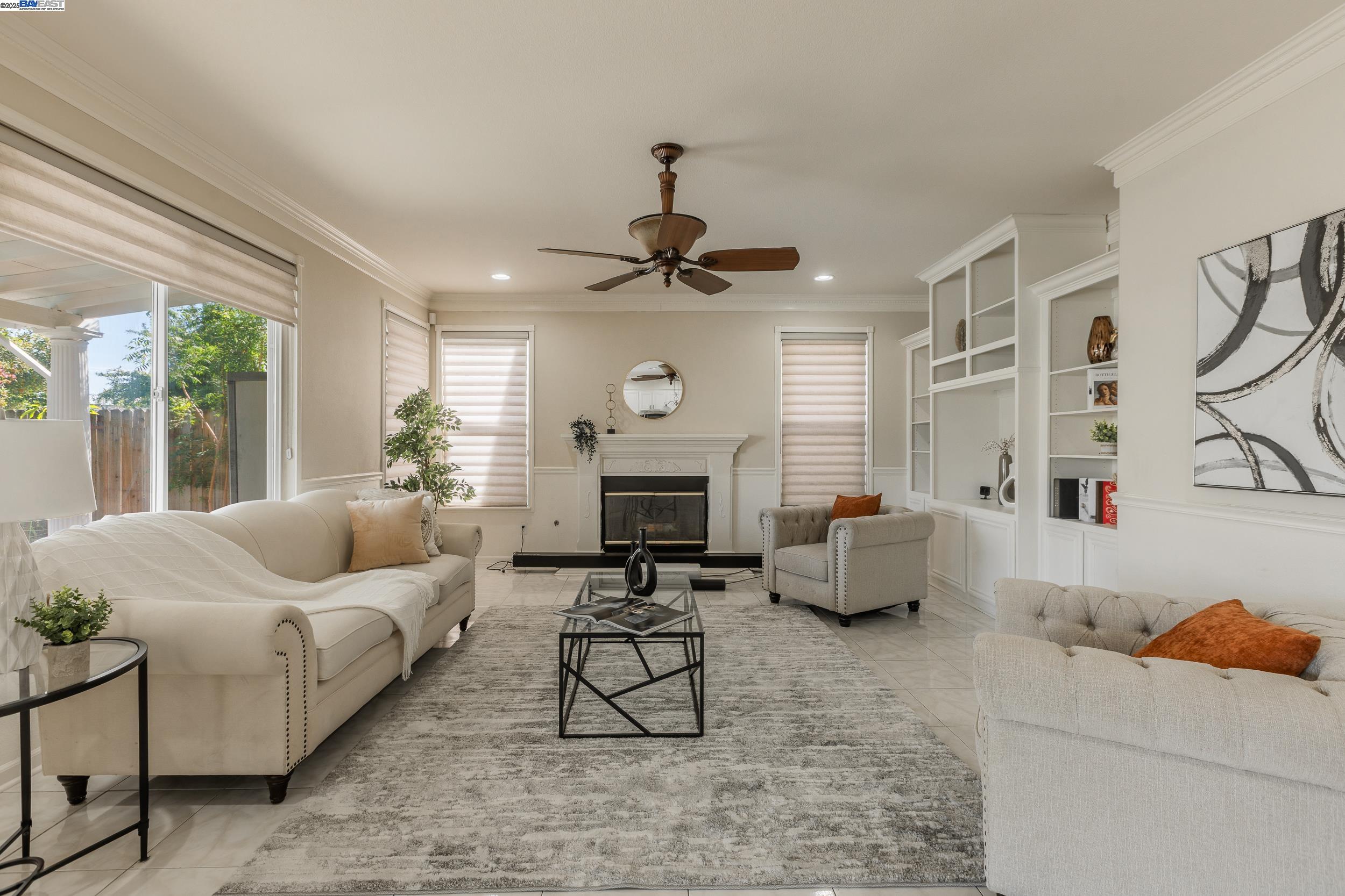 Detail Gallery Image 12 of 38 For 261 Kelley Mist Ct, Tracy,  CA 95377 - 5 Beds | 3 Baths