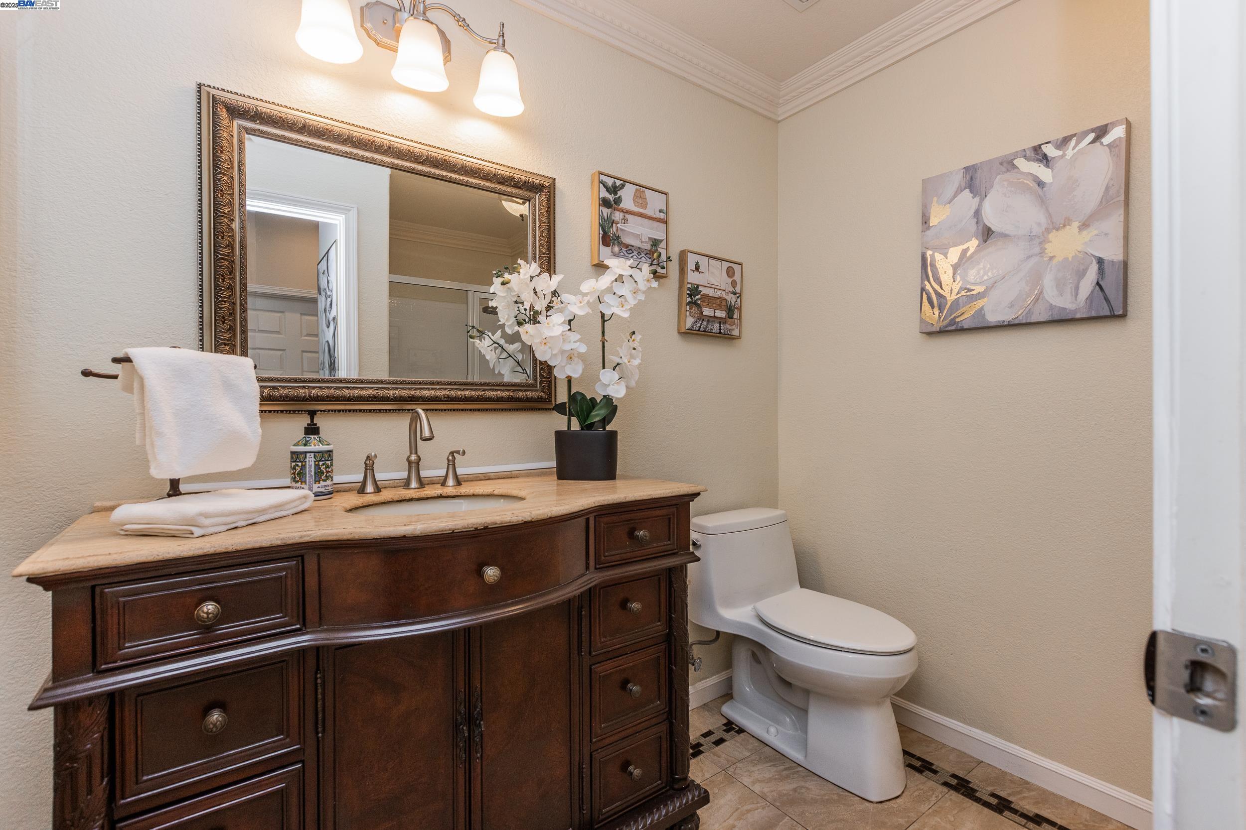 Detail Gallery Image 15 of 38 For 261 Kelley Mist Ct, Tracy,  CA 95377 - 5 Beds | 3 Baths