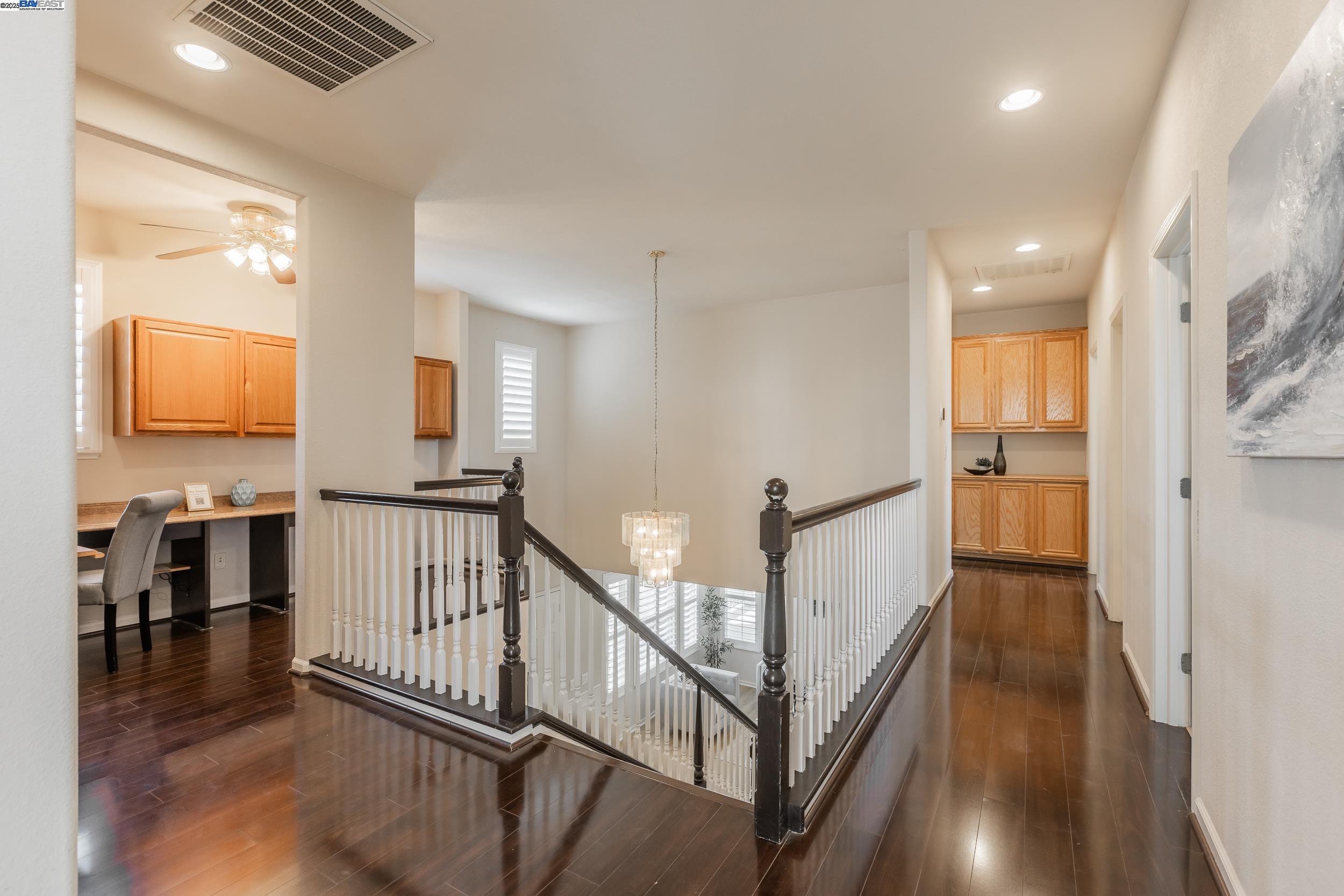 Detail Gallery Image 16 of 38 For 261 Kelley Mist Ct, Tracy,  CA 95377 - 5 Beds | 3 Baths
