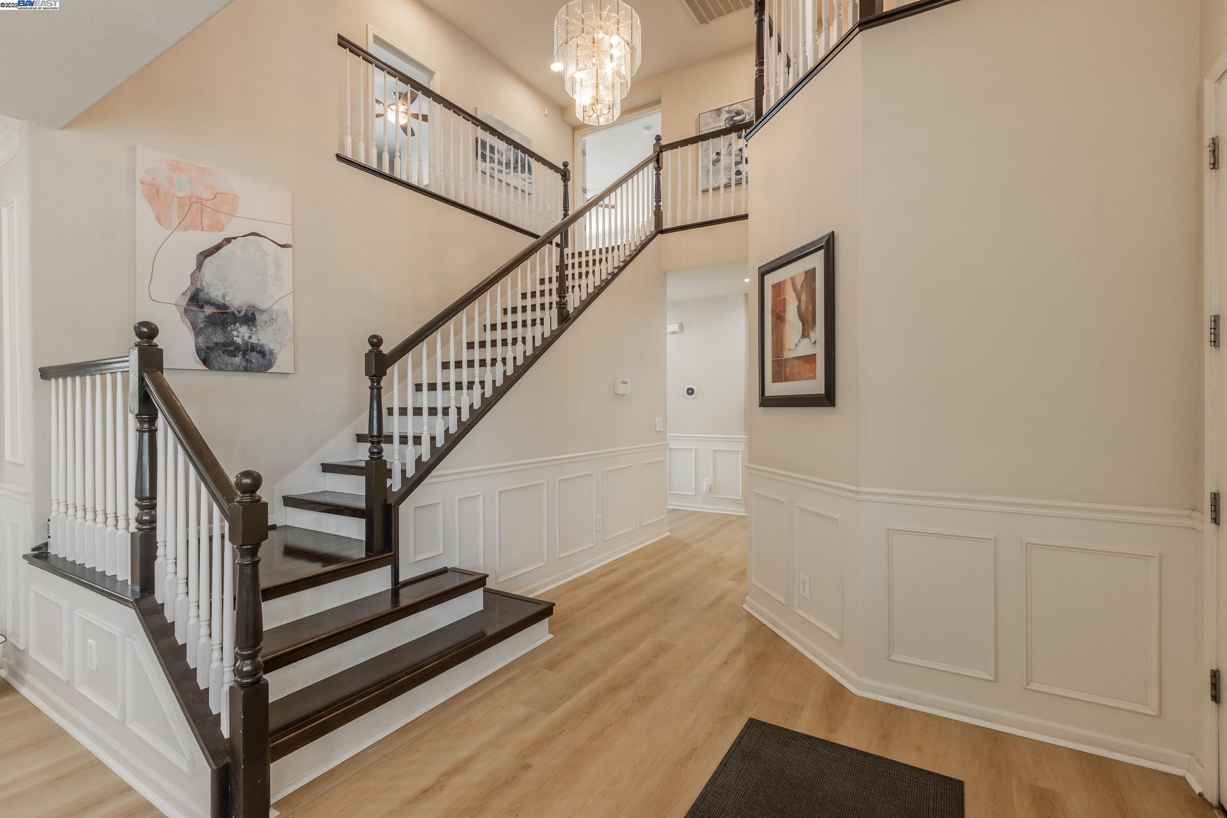 Detail Gallery Image 6 of 38 For 261 Kelley Mist Ct, Tracy,  CA 95377 - 5 Beds | 3 Baths