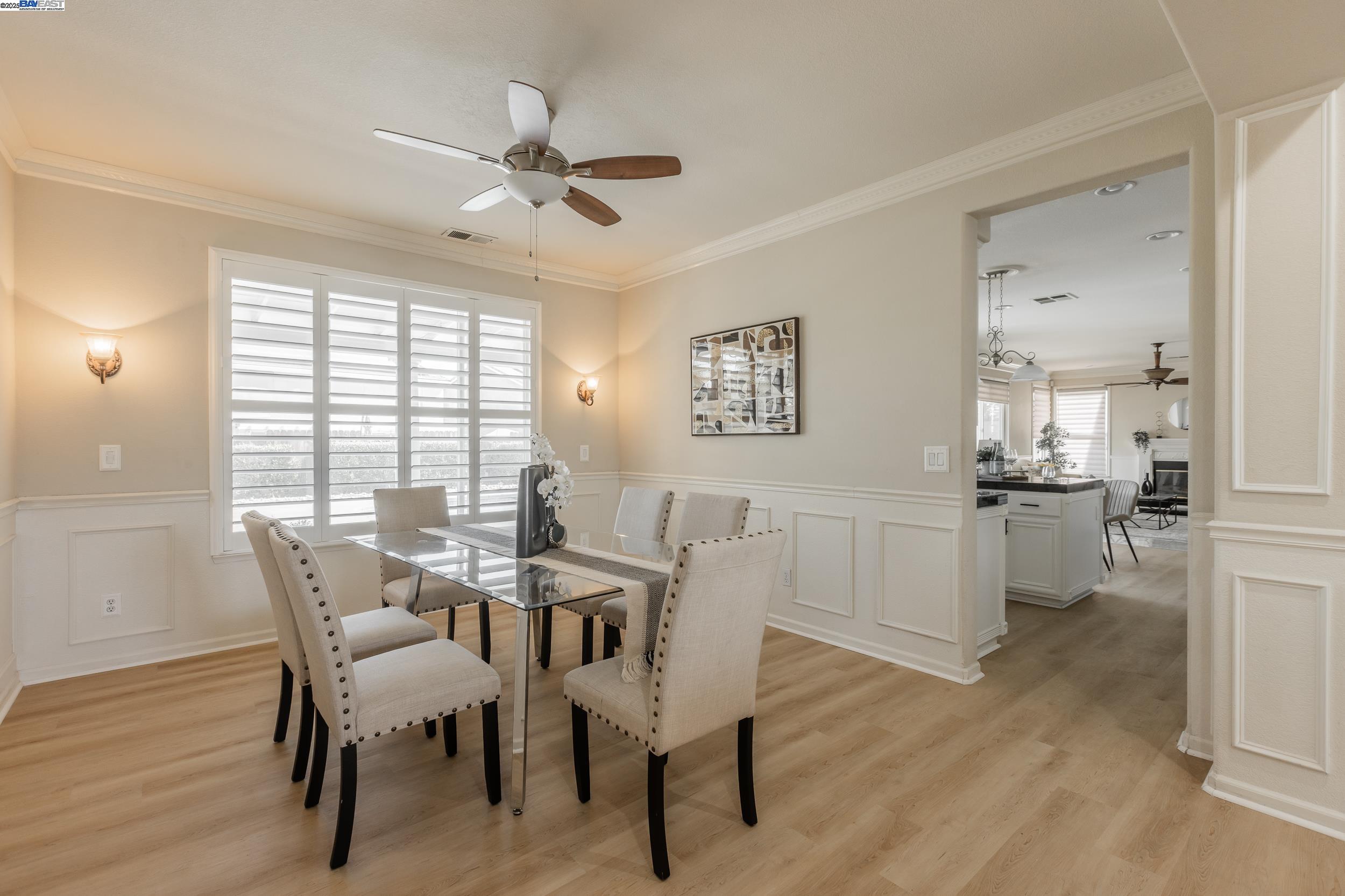 Detail Gallery Image 8 of 38 For 261 Kelley Mist Ct, Tracy,  CA 95377 - 5 Beds | 3 Baths