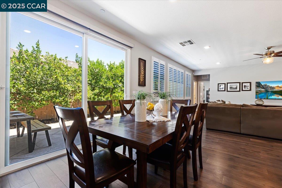 Detail Gallery Image 12 of 42 For 2097 Salice Way, Brentwood,  CA 94513 - 4 Beds | 3 Baths