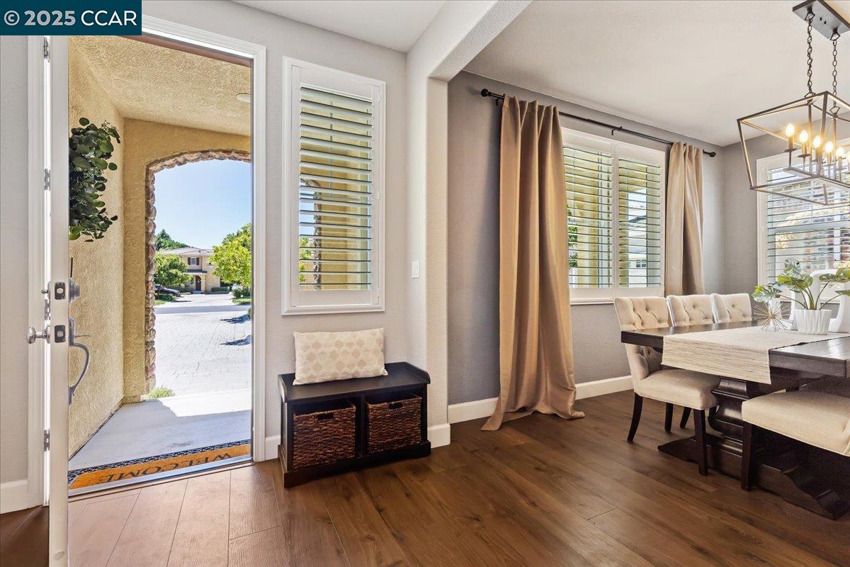 Detail Gallery Image 4 of 42 For 2097 Salice Way, Brentwood,  CA 94513 - 4 Beds | 3 Baths