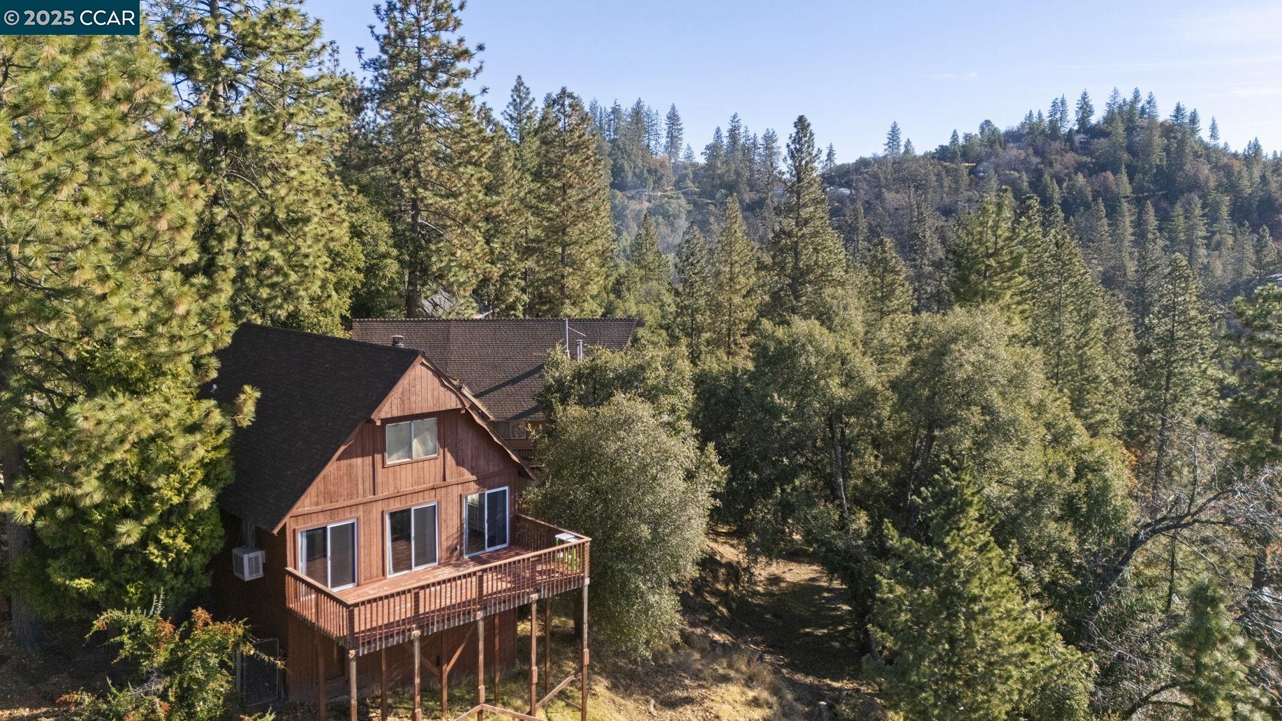 Detail Gallery Image 16 of 22 For 18957 Stag Circle, Tuolumne,  CA 95579-979 - 3 Beds | 3 Baths