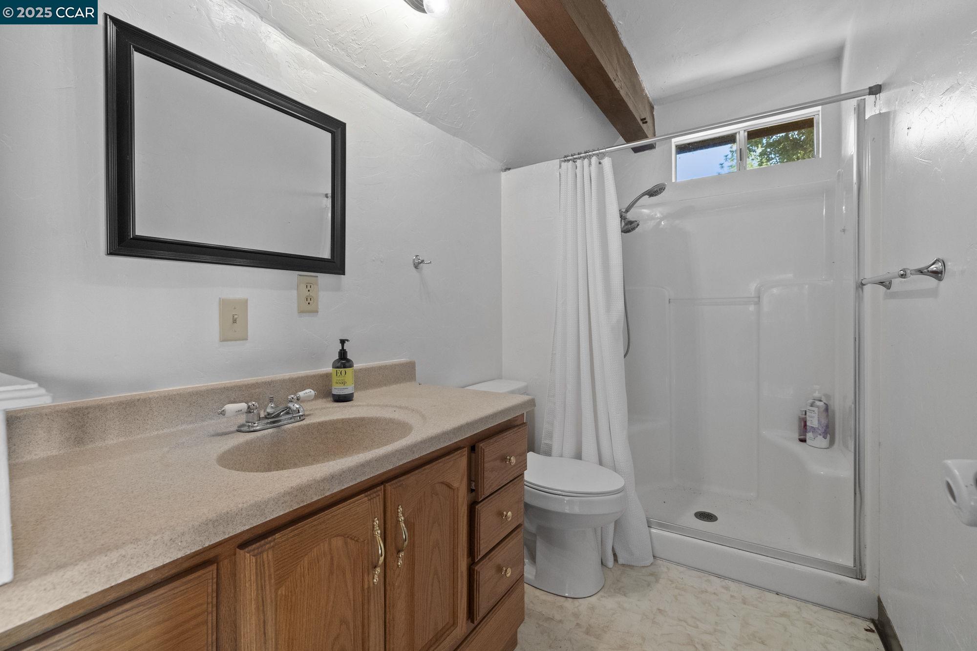 Detail Gallery Image 9 of 22 For 18957 Stag Circle, Tuolumne,  CA 95579-979 - 3 Beds | 3 Baths