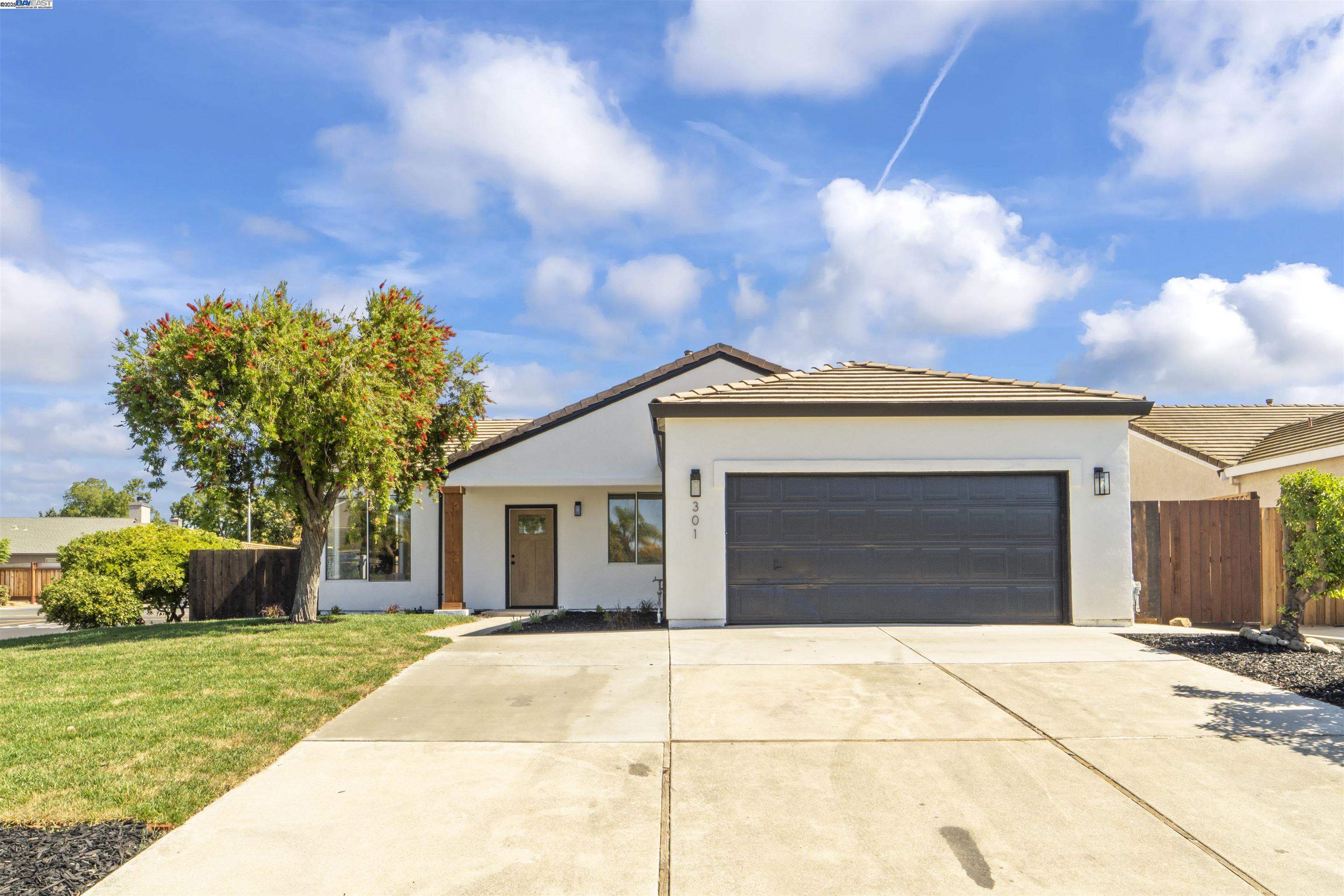 Detail Gallery Image 1 of 1 For 301 Lakespring Pl, Oakley,  CA 94561 - 3 Beds | 2 Baths