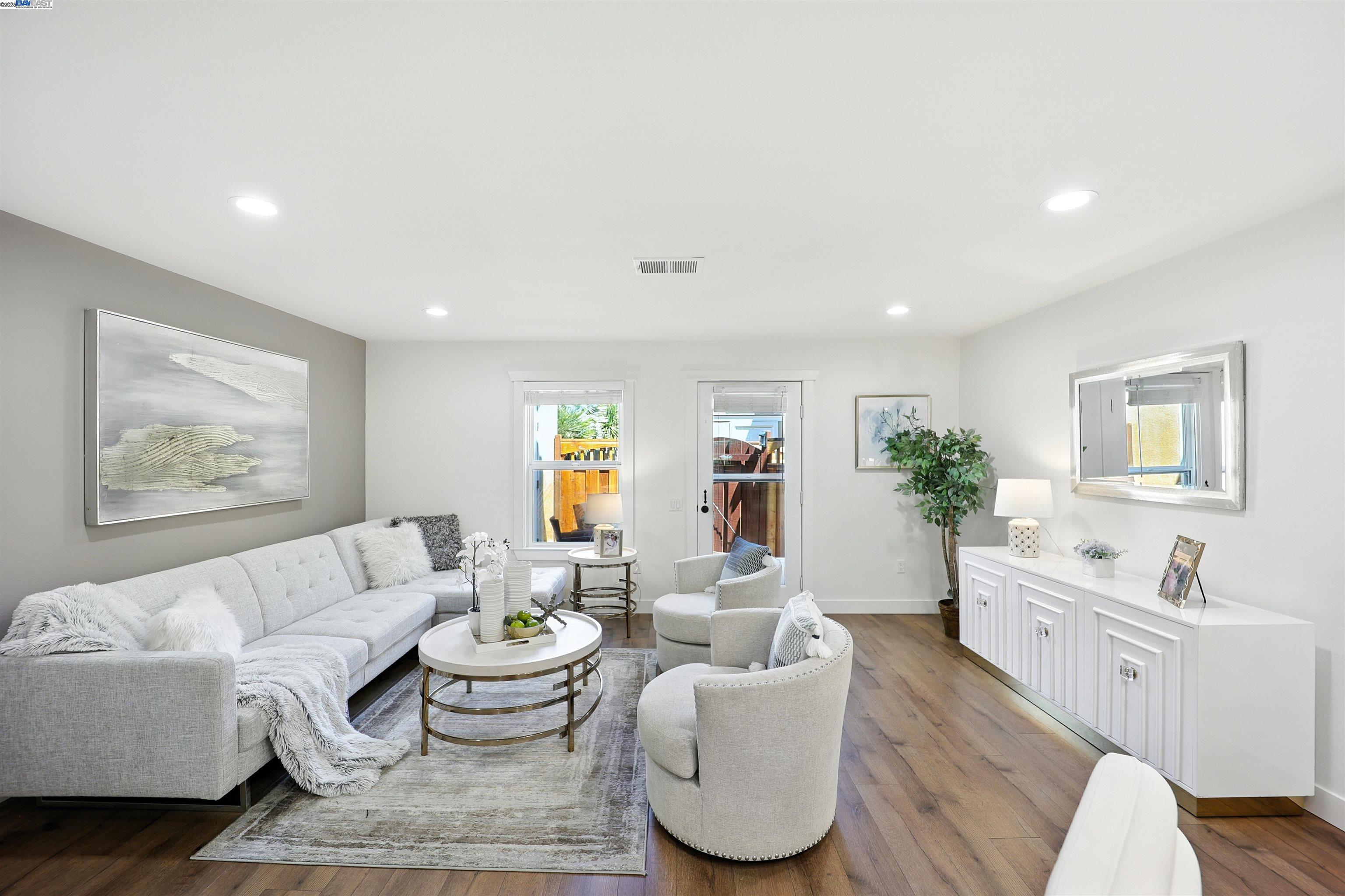 Detail Gallery Image 18 of 46 For 865 Carlisle Way #128,  Sunnyvale,  CA 94087 - 2 Beds | 2/1 Baths