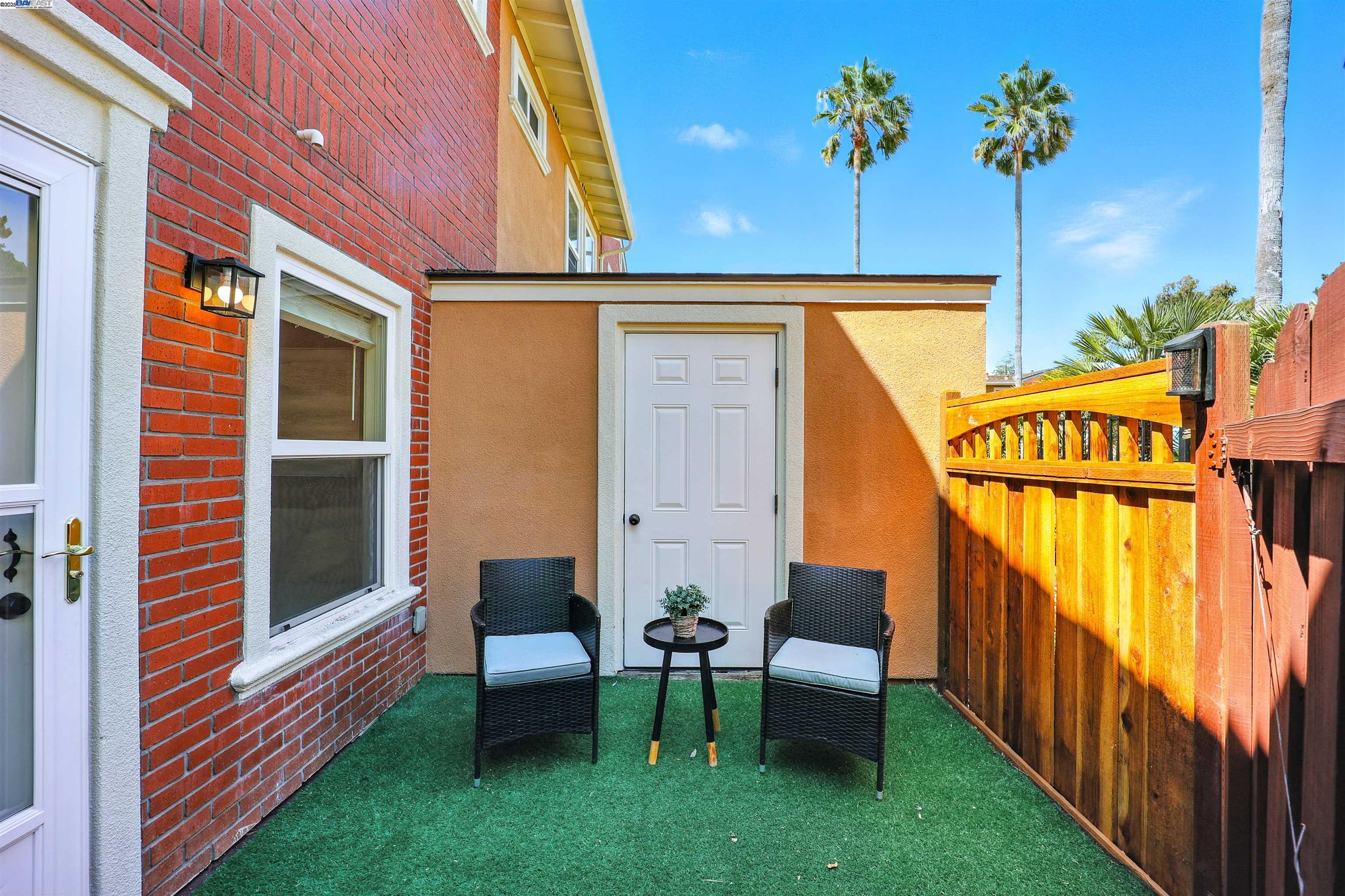 Detail Gallery Image 30 of 46 For 865 Carlisle Way #128,  Sunnyvale,  CA 94087 - 2 Beds | 2/1 Baths