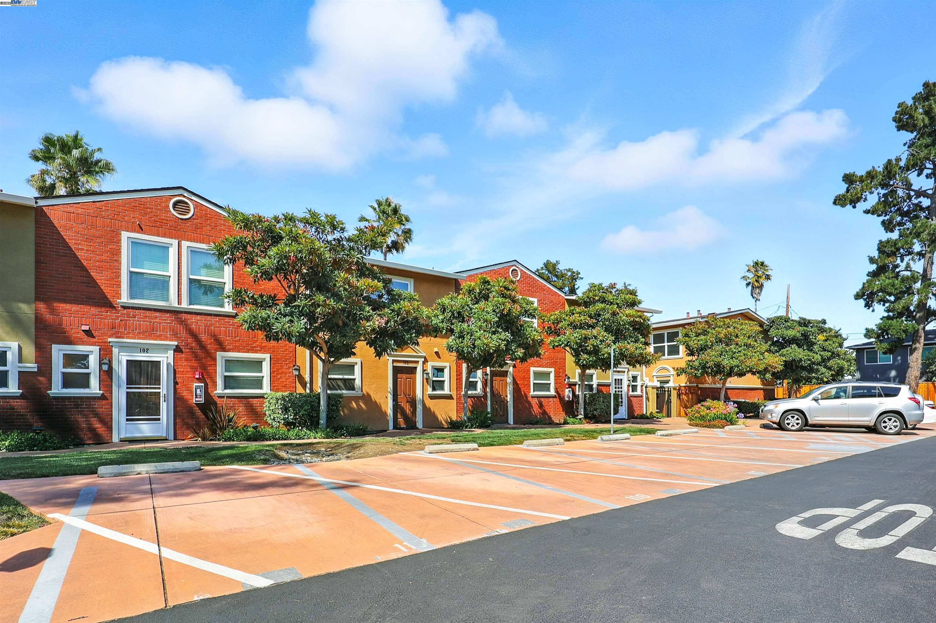 Detail Gallery Image 40 of 46 For 865 Carlisle Way #128,  Sunnyvale,  CA 94087 - 2 Beds | 2/1 Baths