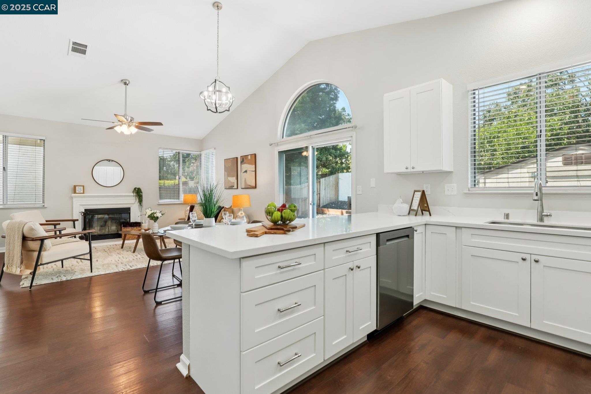 Detail Gallery Image 15 of 46 For 868 Clifton Way, Vacaville,  CA 95688 - 3 Beds | 2 Baths