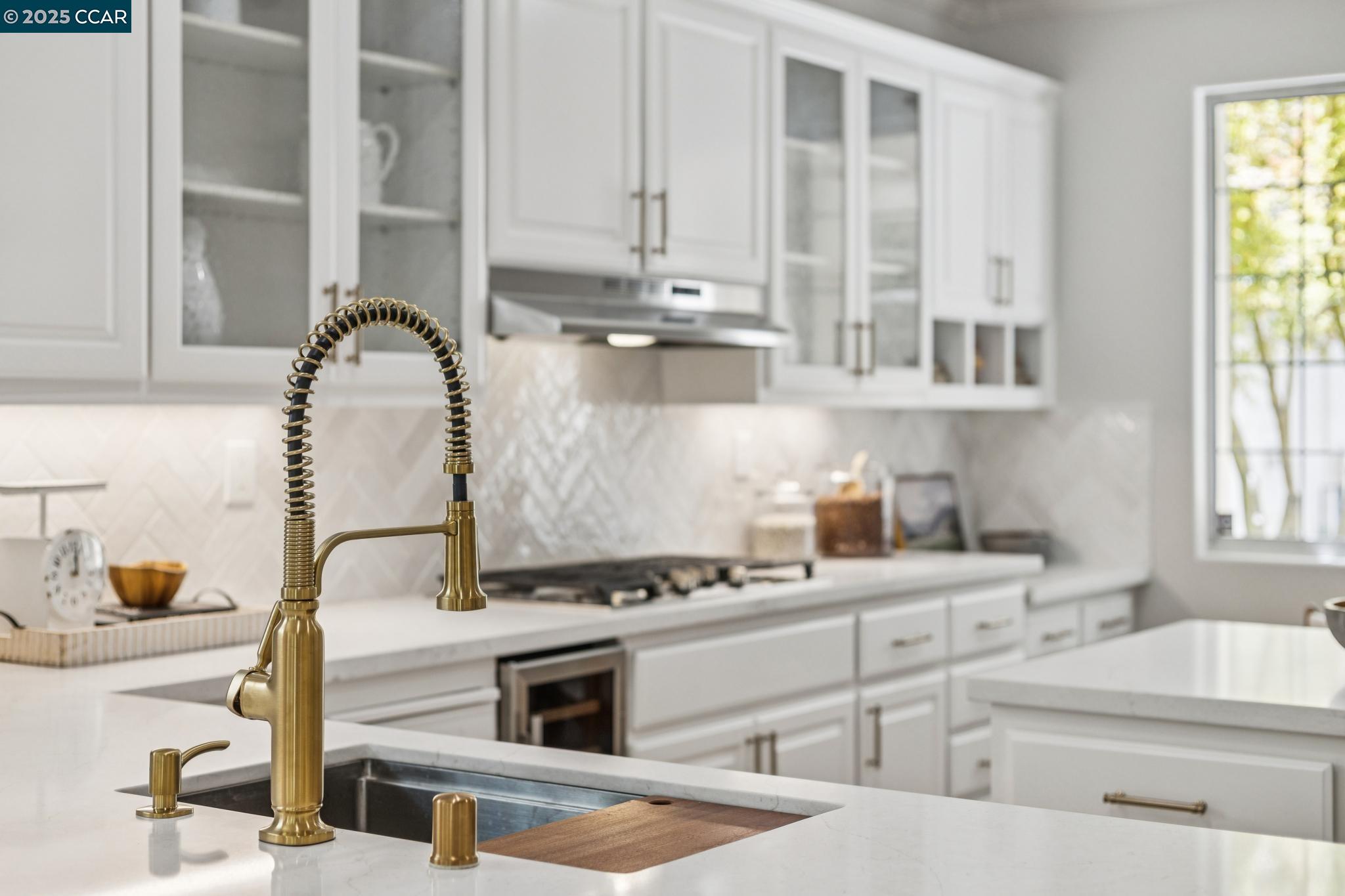 Detail Gallery Image 21 of 60 For 24 Volterra Ct, Danville,  CA 94526 - 5 Beds | 3 Baths