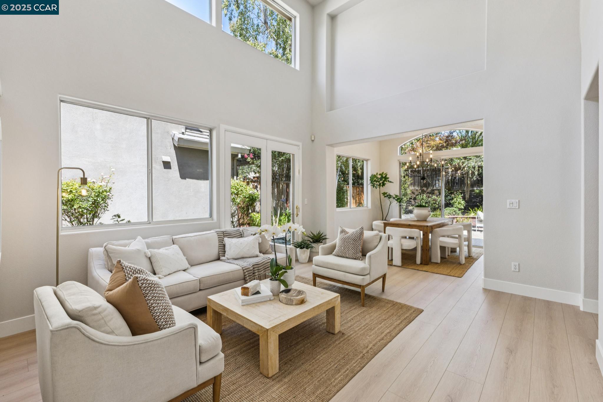 Detail Gallery Image 4 of 60 For 24 Volterra Ct, Danville,  CA 94526 - 5 Beds | 3 Baths