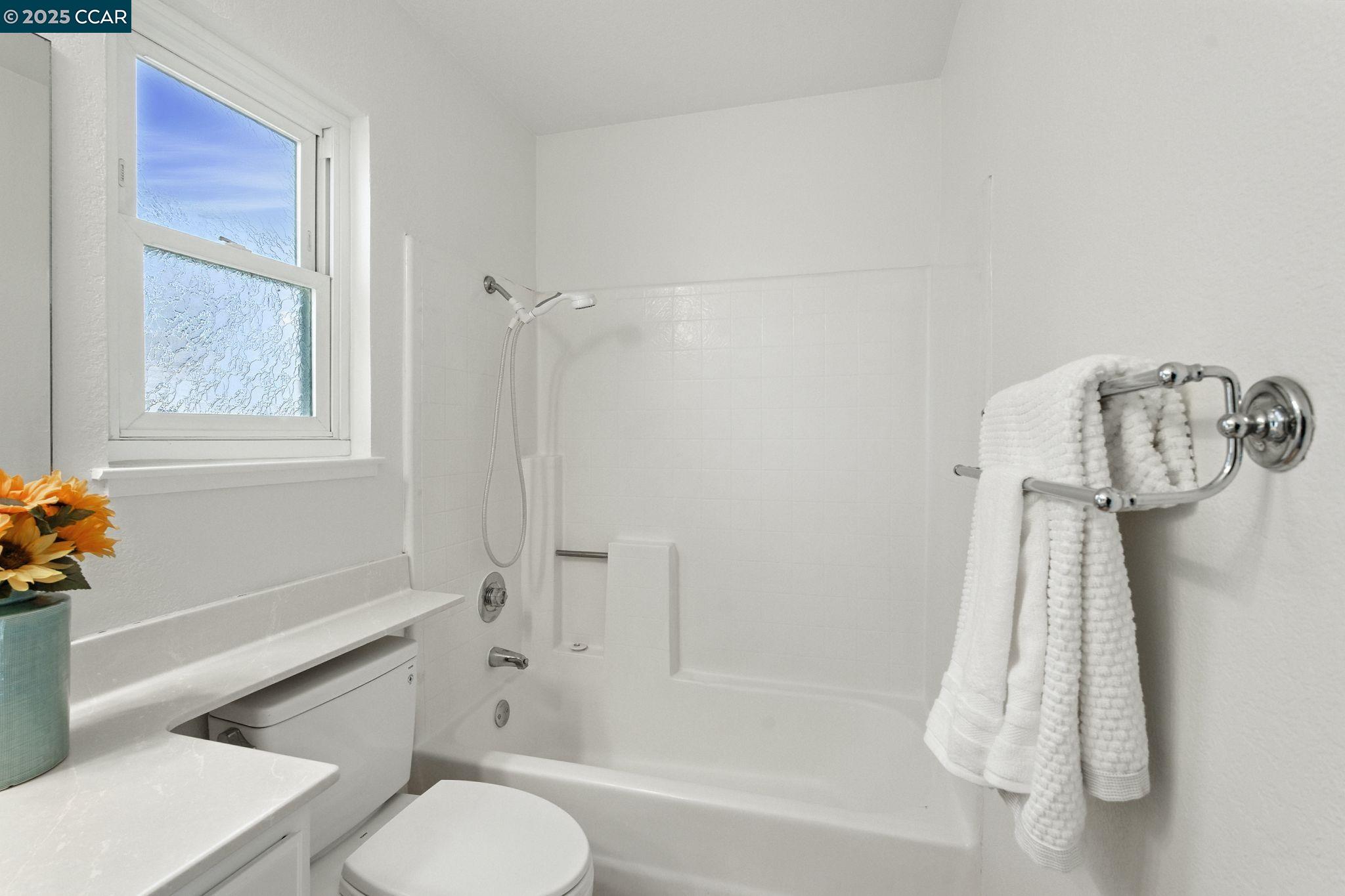 Detail Gallery Image 21 of 40 For 1817 Sinclair Dr, Pleasanton,  CA 94588 - 4 Beds | 2/1 Baths