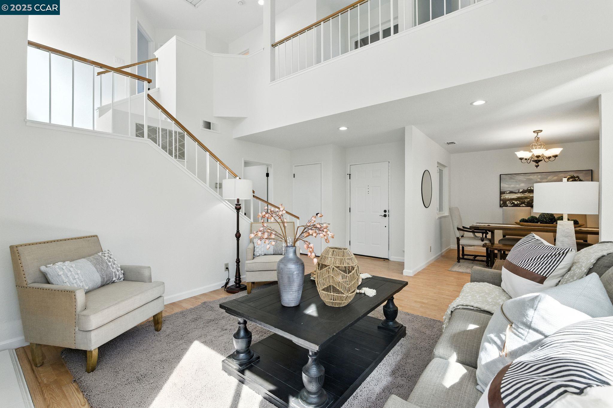 Detail Gallery Image 6 of 40 For 1817 Sinclair Dr, Pleasanton,  CA 94588 - 4 Beds | 2/1 Baths