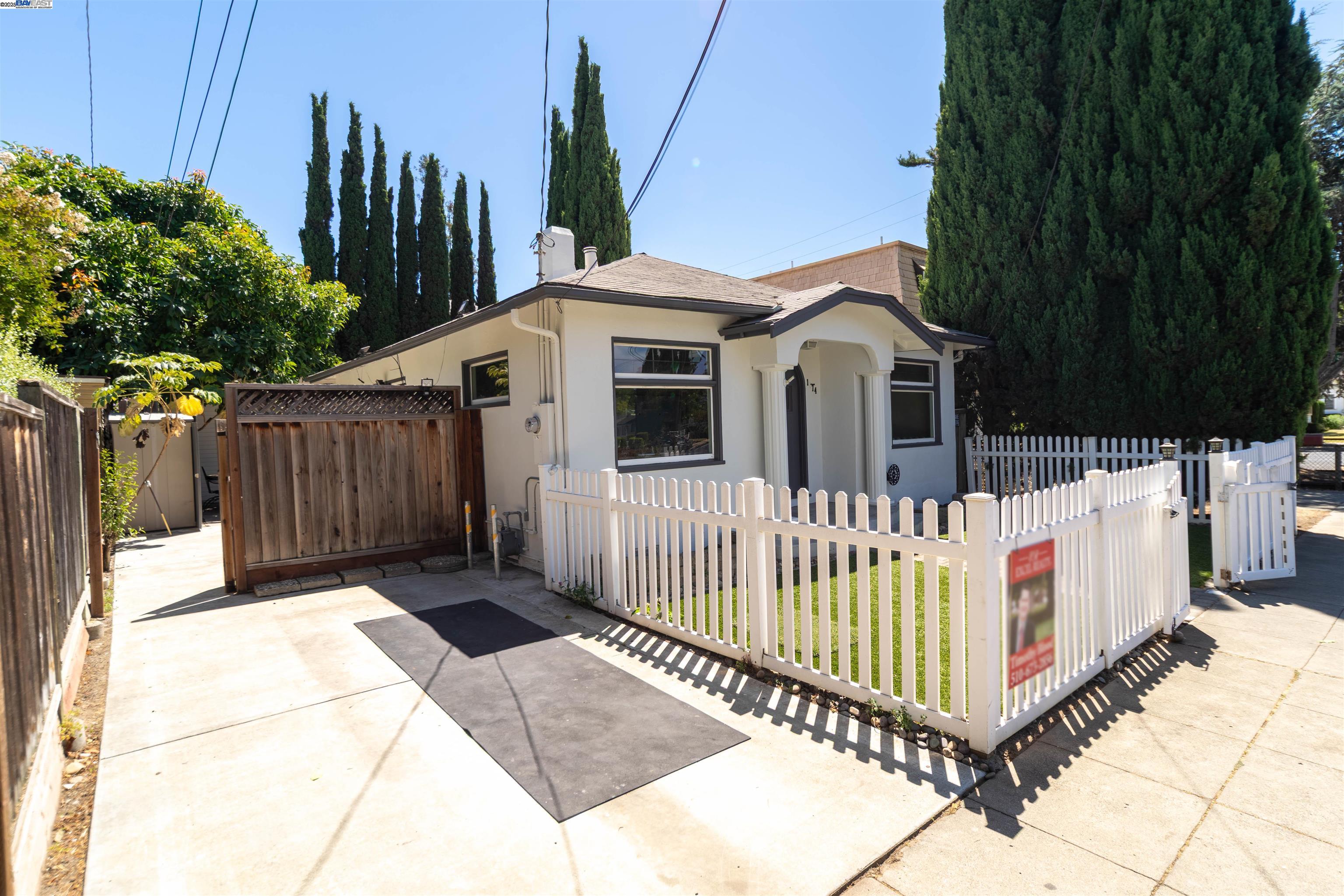 Detail Gallery Image 2 of 49 For 1174 Lexington St, Santa Clara,  CA 95050 - 2 Beds | 1 Baths