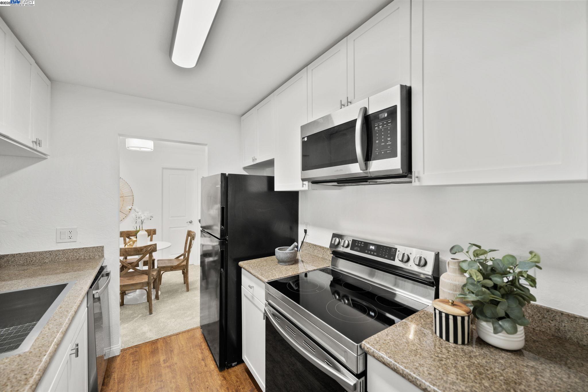 Photo #2: 41107425 Listing 
