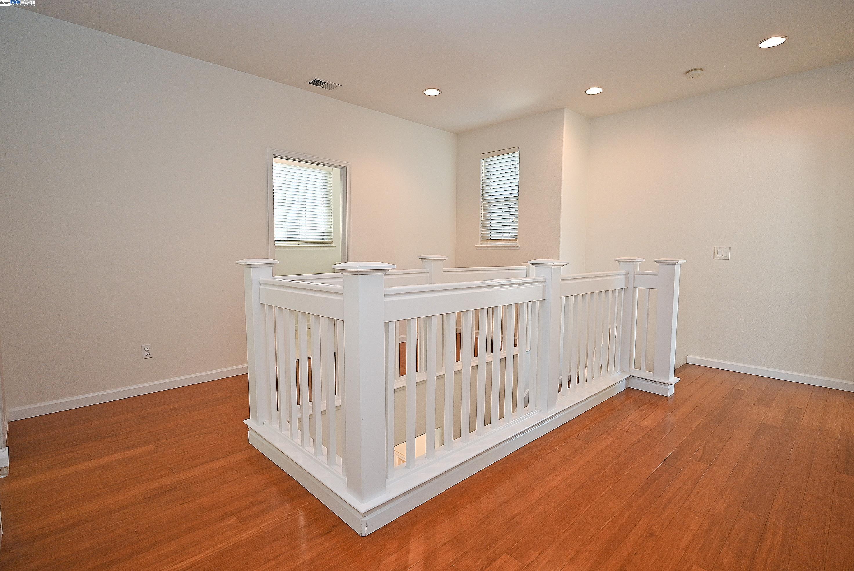 Detail Gallery Image 14 of 33 For 4189 Tessa Pl, Pleasanton,  CA 94566 - 4 Beds | 2/1 Baths