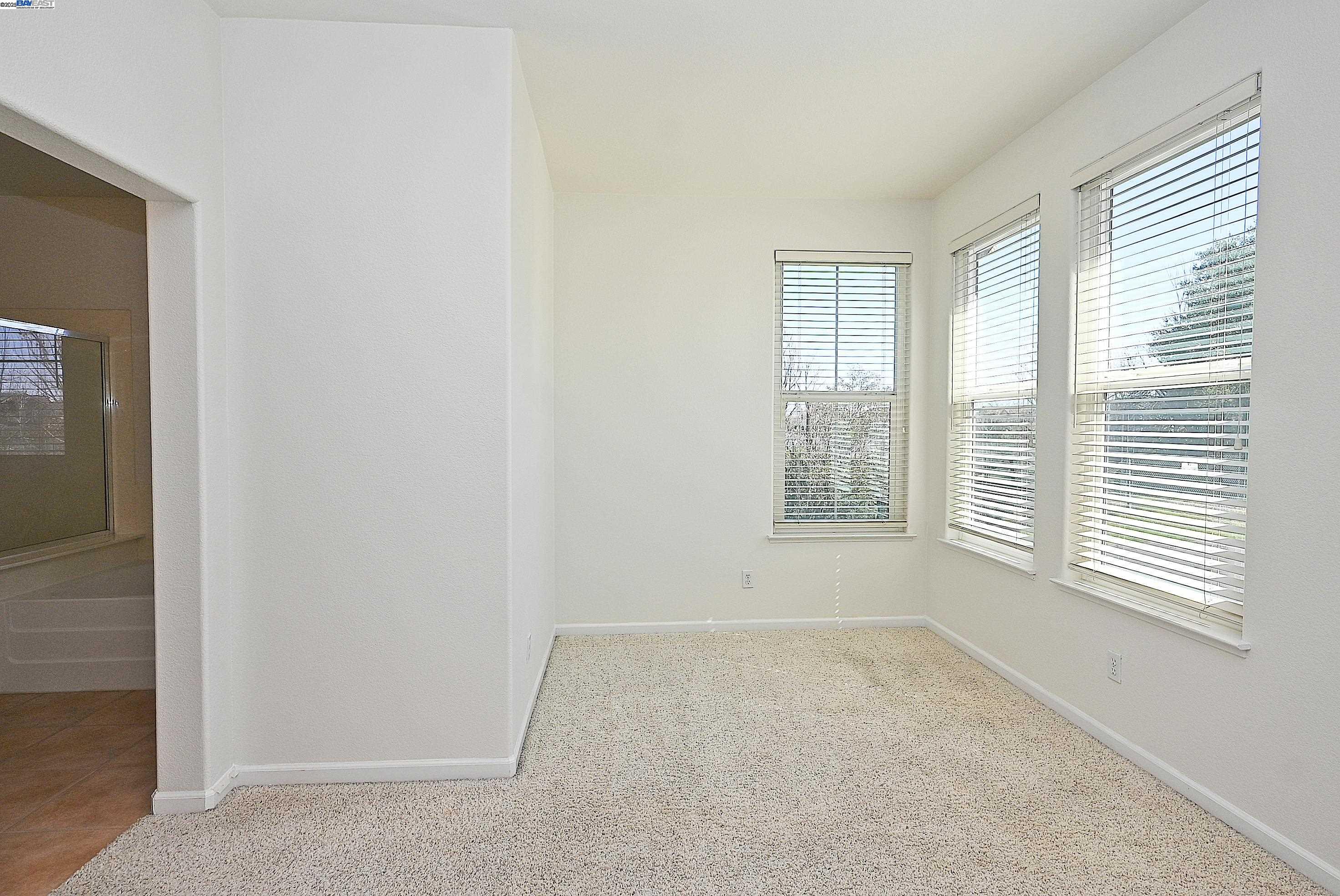 Detail Gallery Image 17 of 33 For 4189 Tessa Pl, Pleasanton,  CA 94566 - 4 Beds | 2/1 Baths