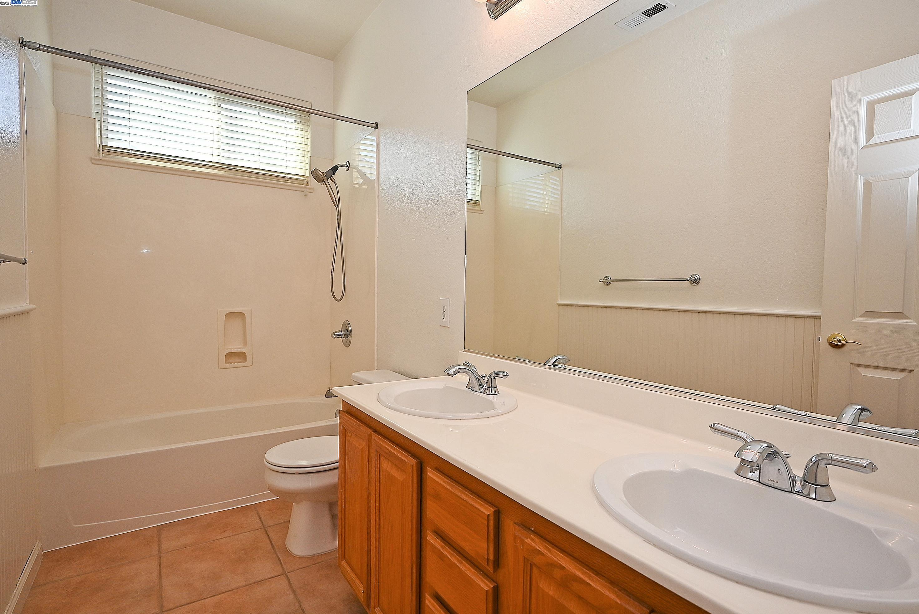 Detail Gallery Image 22 of 33 For 4189 Tessa Pl, Pleasanton,  CA 94566 - 4 Beds | 2/1 Baths