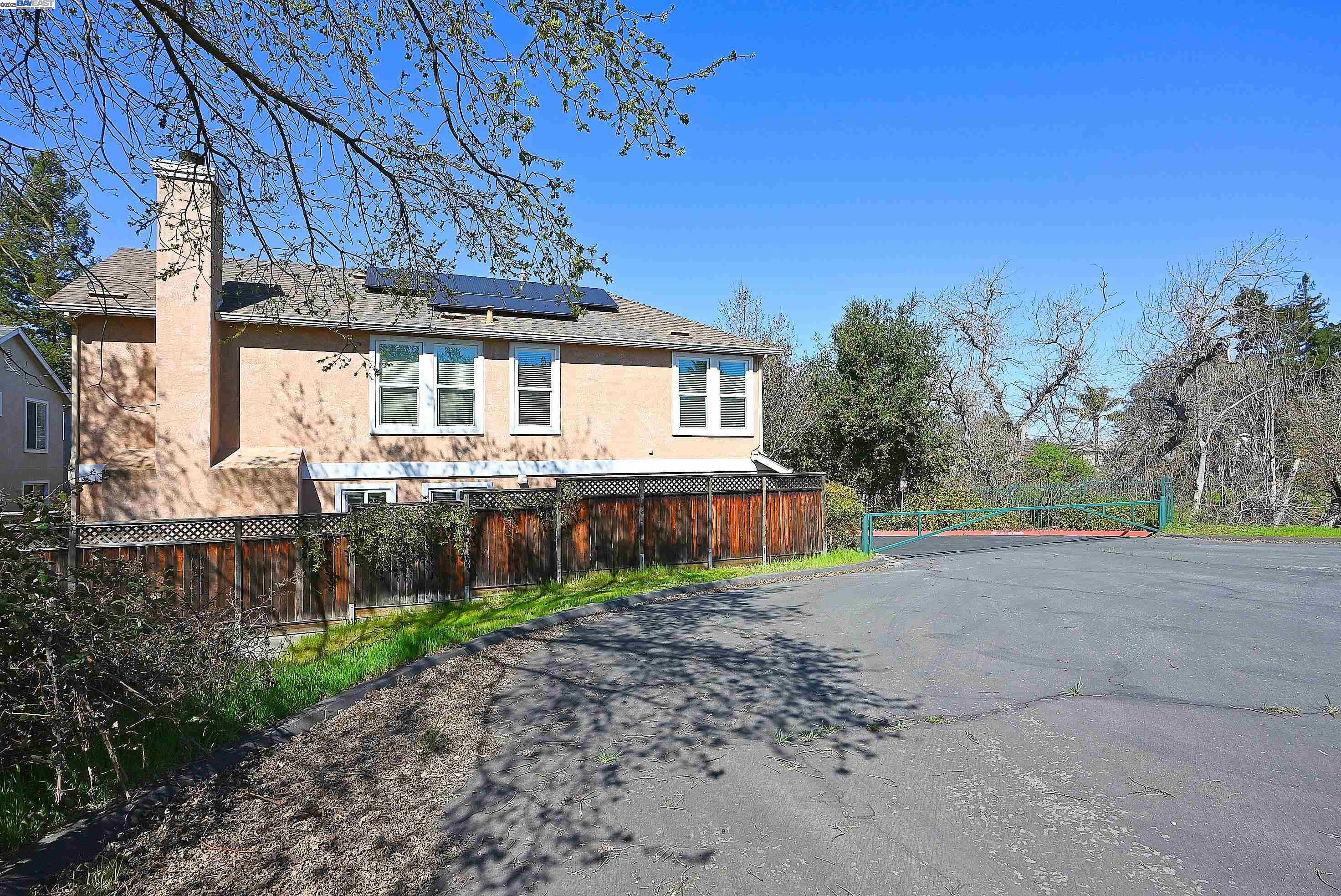 Detail Gallery Image 30 of 33 For 4189 Tessa Pl, Pleasanton,  CA 94566 - 4 Beds | 2/1 Baths