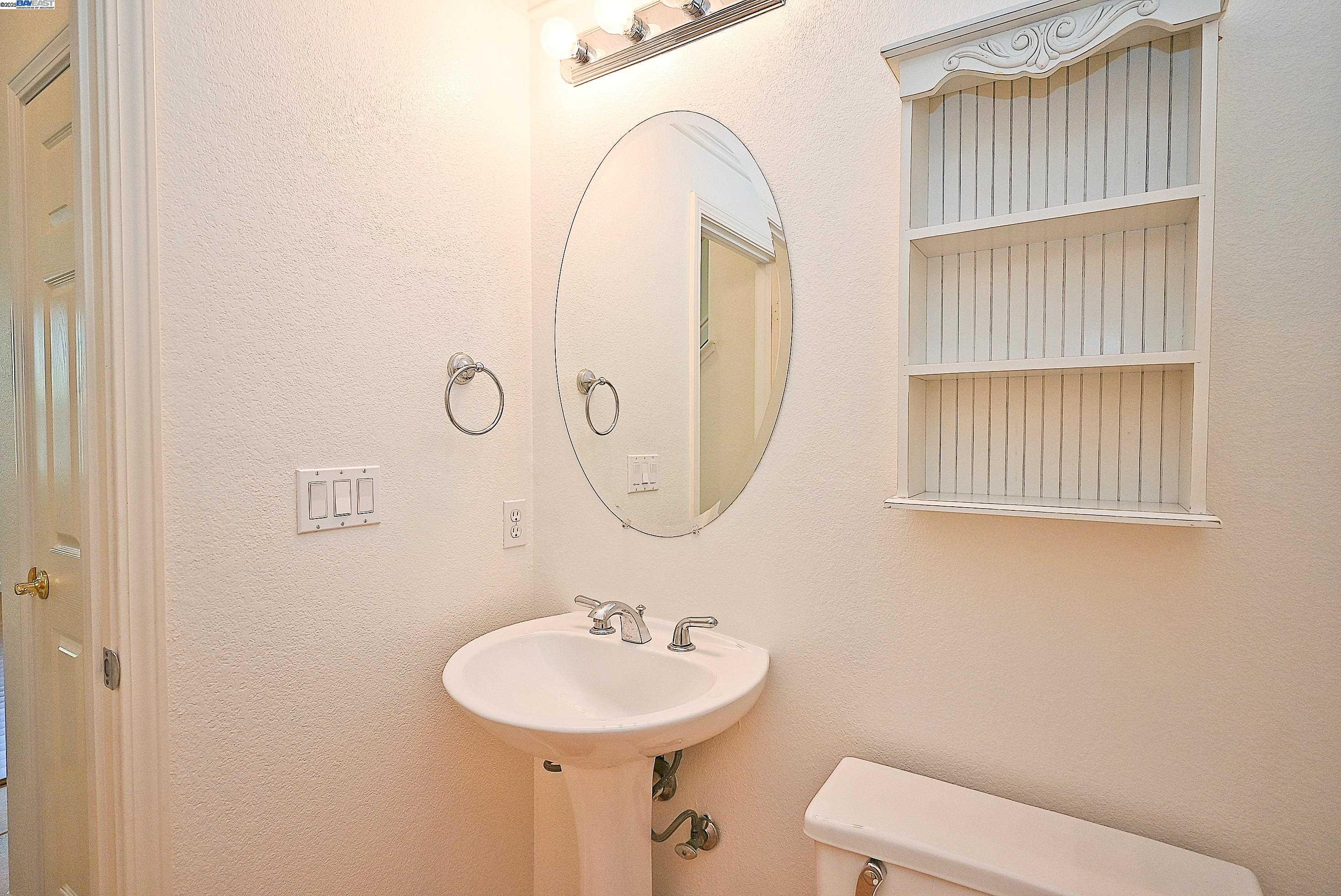 Detail Gallery Image 7 of 41 For 4189 Tessa Pl, Pleasanton,  CA 94566 - 4 Beds | 2/1 Baths
