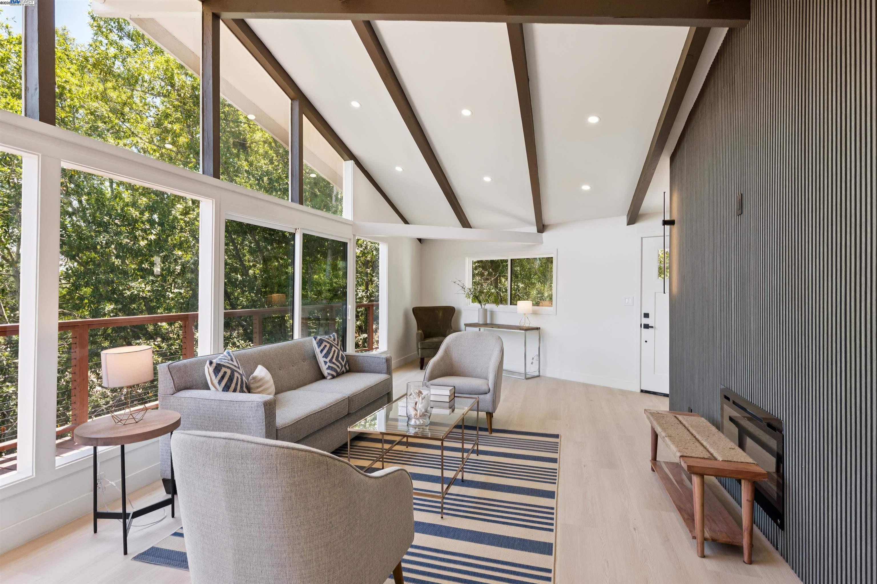 Detail Gallery Image 11 of 37 For 723 Redwood Rd, San Anselmo,  CA 94960 - 2 Beds | 1 Baths