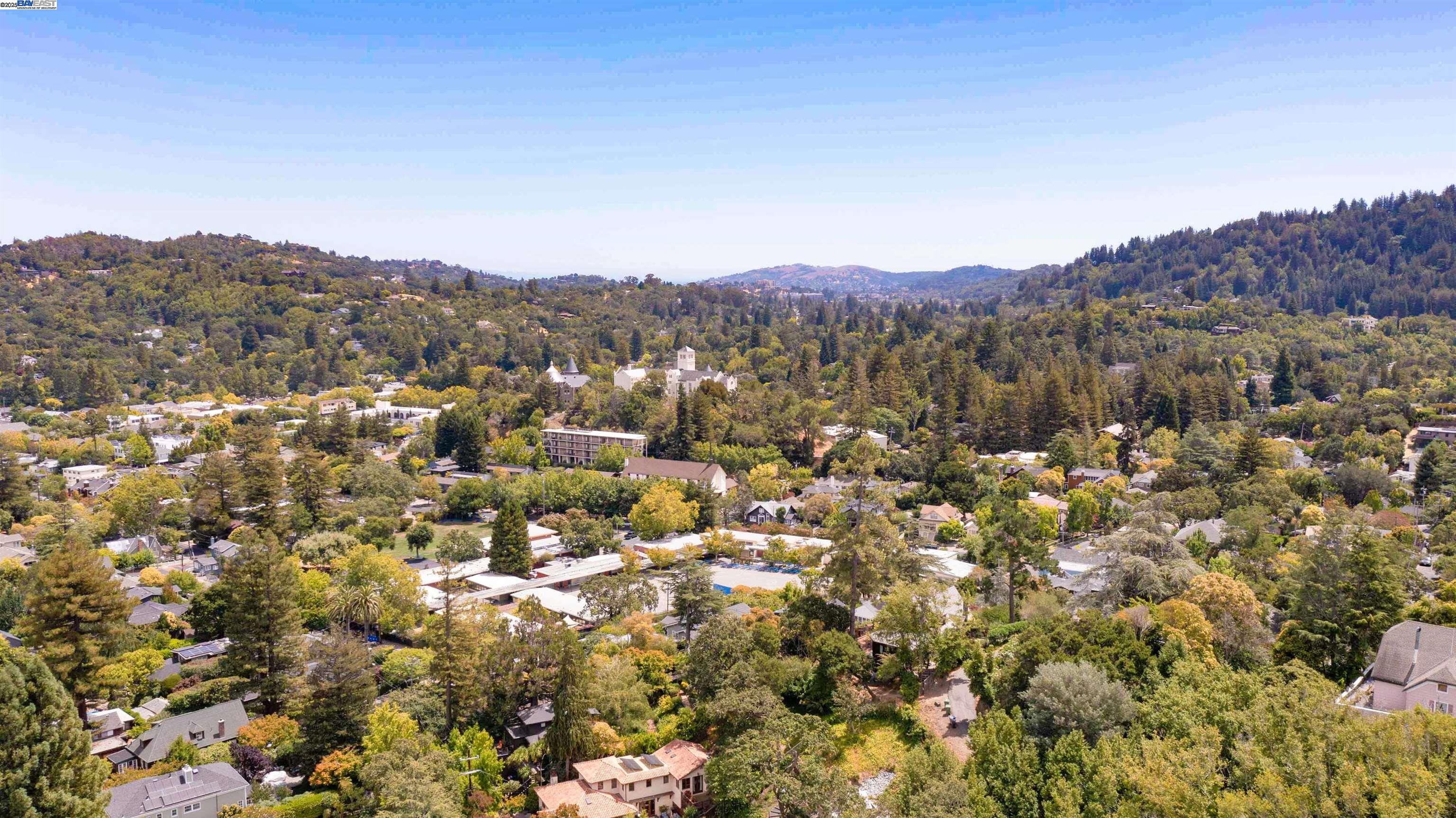 Detail Gallery Image 23 of 37 For 723 Redwood Rd, San Anselmo,  CA 94960 - 2 Beds | 1 Baths