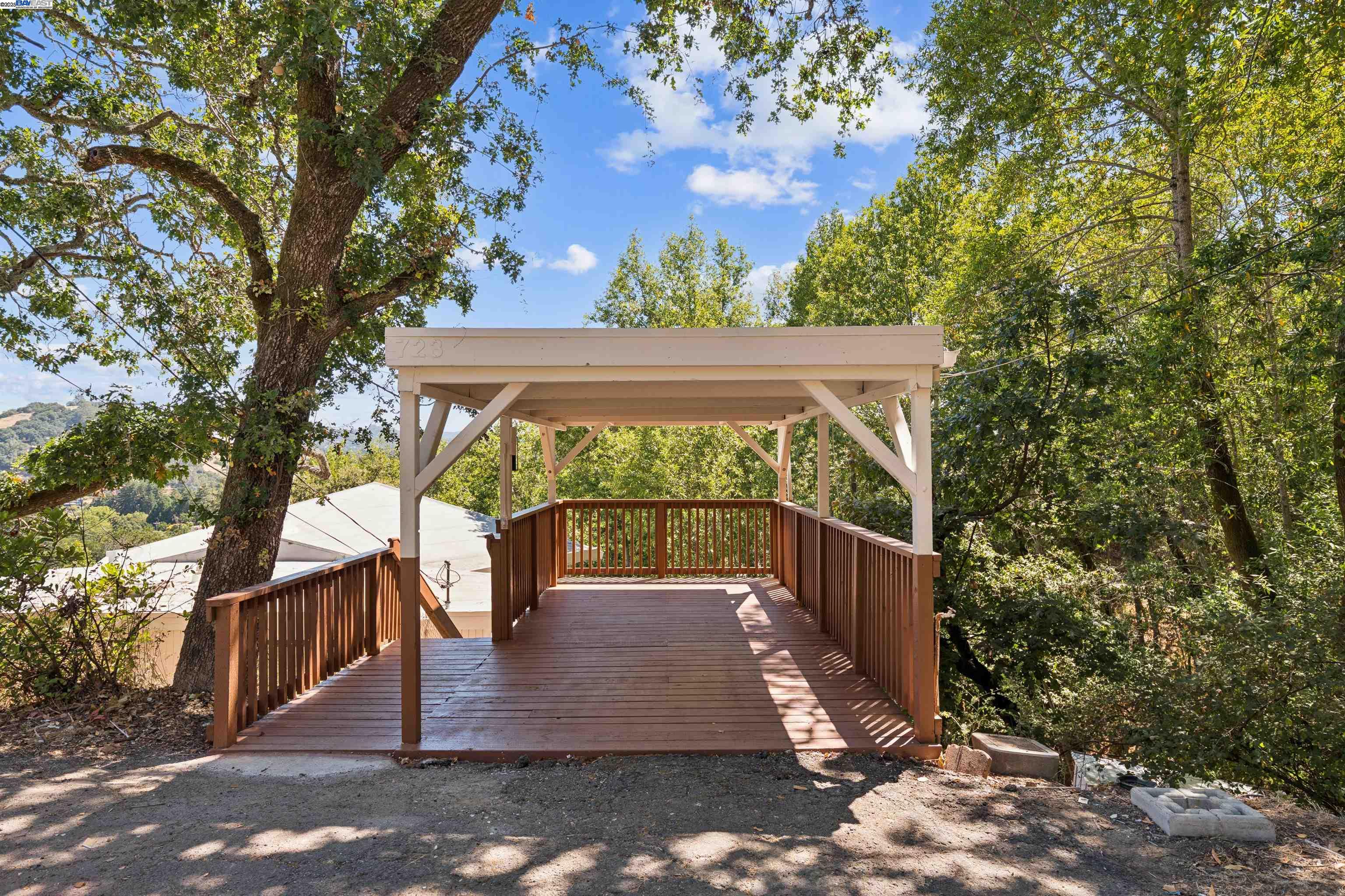 Detail Gallery Image 33 of 37 For 723 Redwood Rd, San Anselmo,  CA 94960 - 2 Beds | 1 Baths