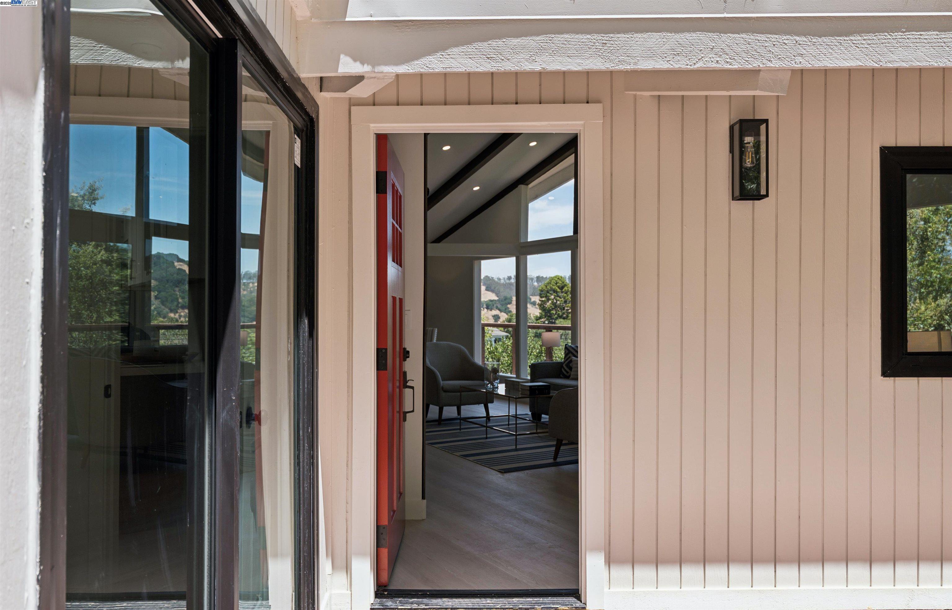 Detail Gallery Image 7 of 37 For 723 Redwood Rd, San Anselmo,  CA 94960 - 2 Beds | 1 Baths