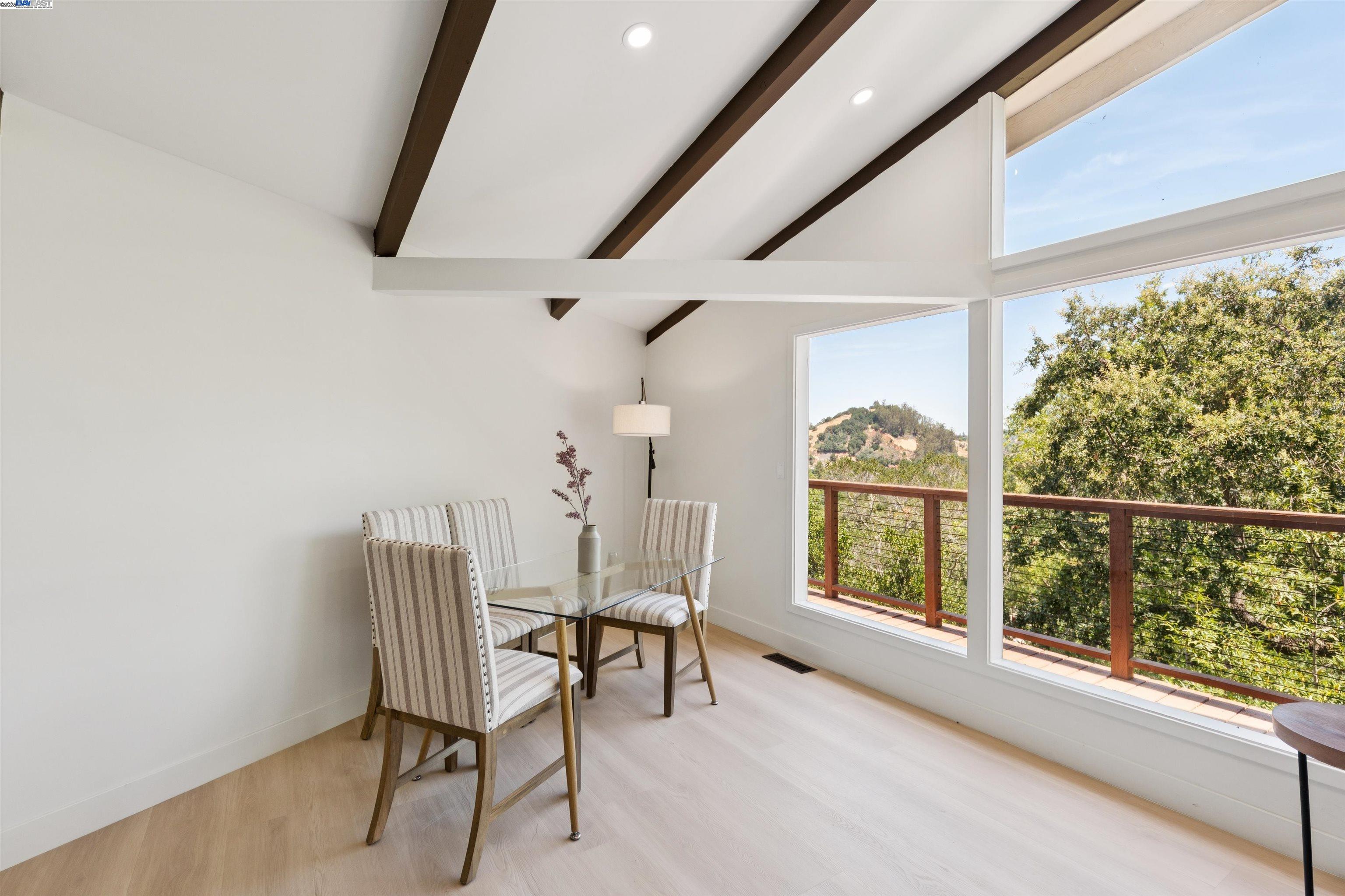 Detail Gallery Image 9 of 37 For 723 Redwood Rd, San Anselmo,  CA 94960 - 2 Beds | 1 Baths