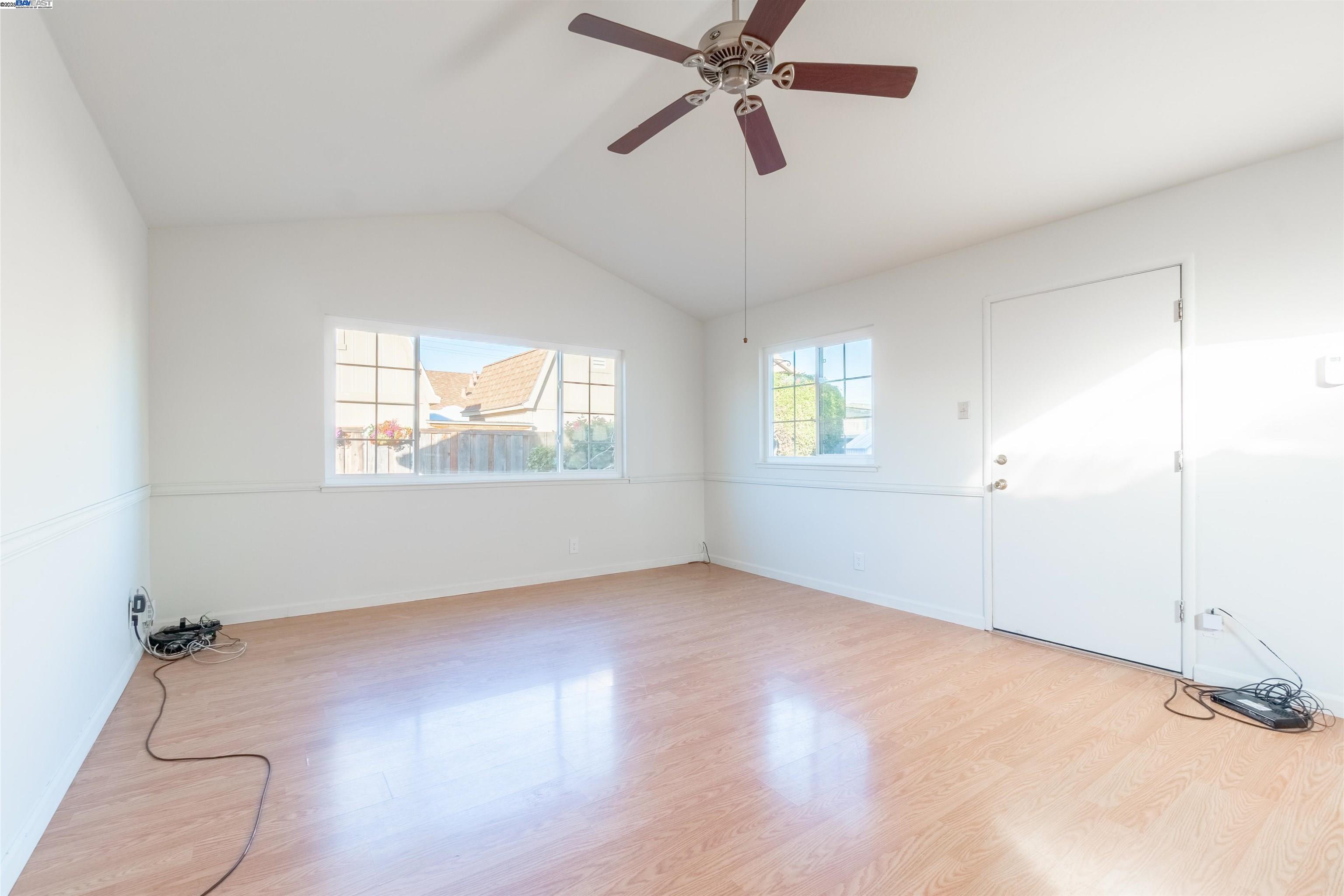 Detail Gallery Image 12 of 32 For 14466 Acacia St, San Leandro,  CA 94579 - 4 Beds | 2 Baths
