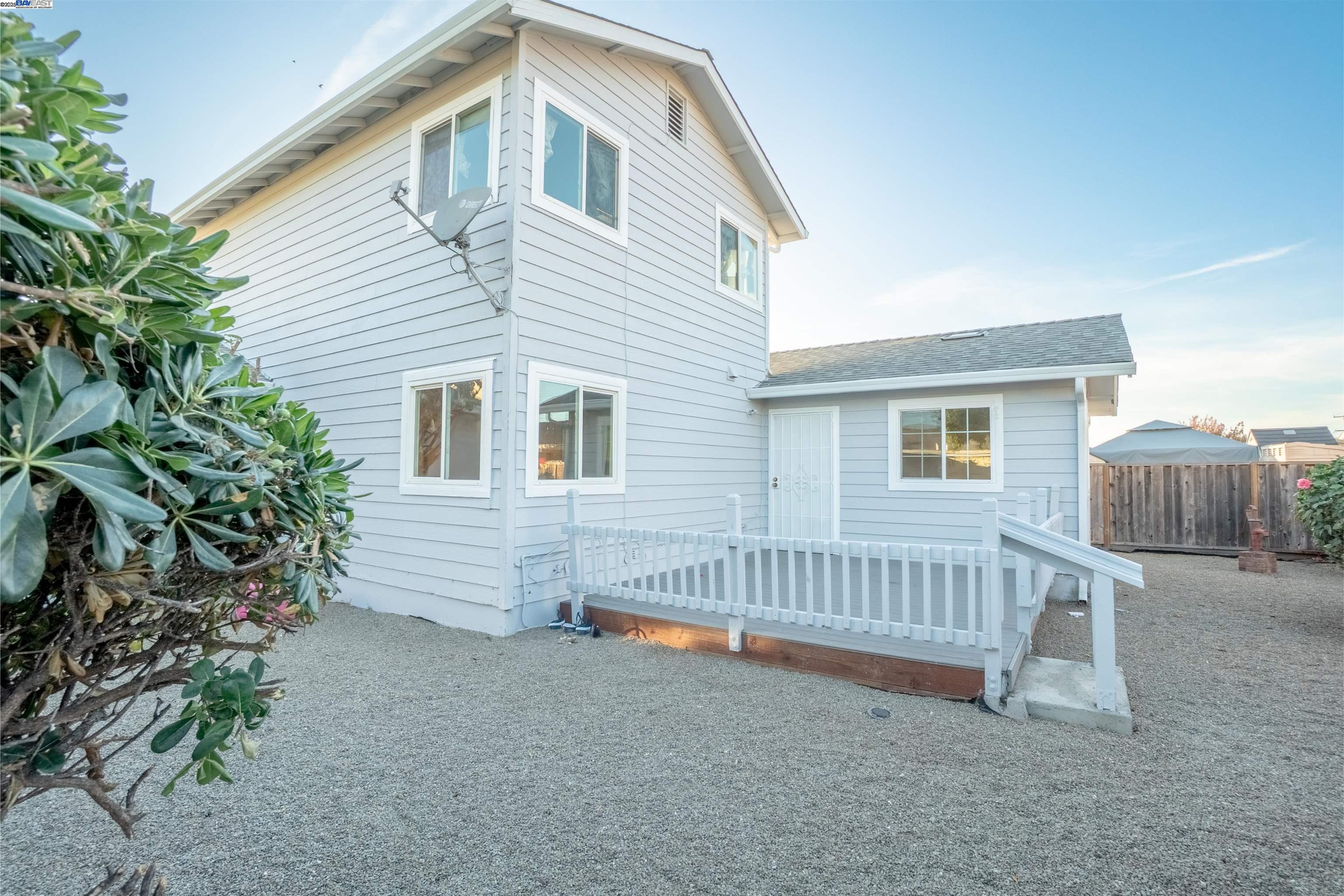 Detail Gallery Image 30 of 32 For 14466 Acacia St, San Leandro,  CA 94579 - 4 Beds | 2 Baths