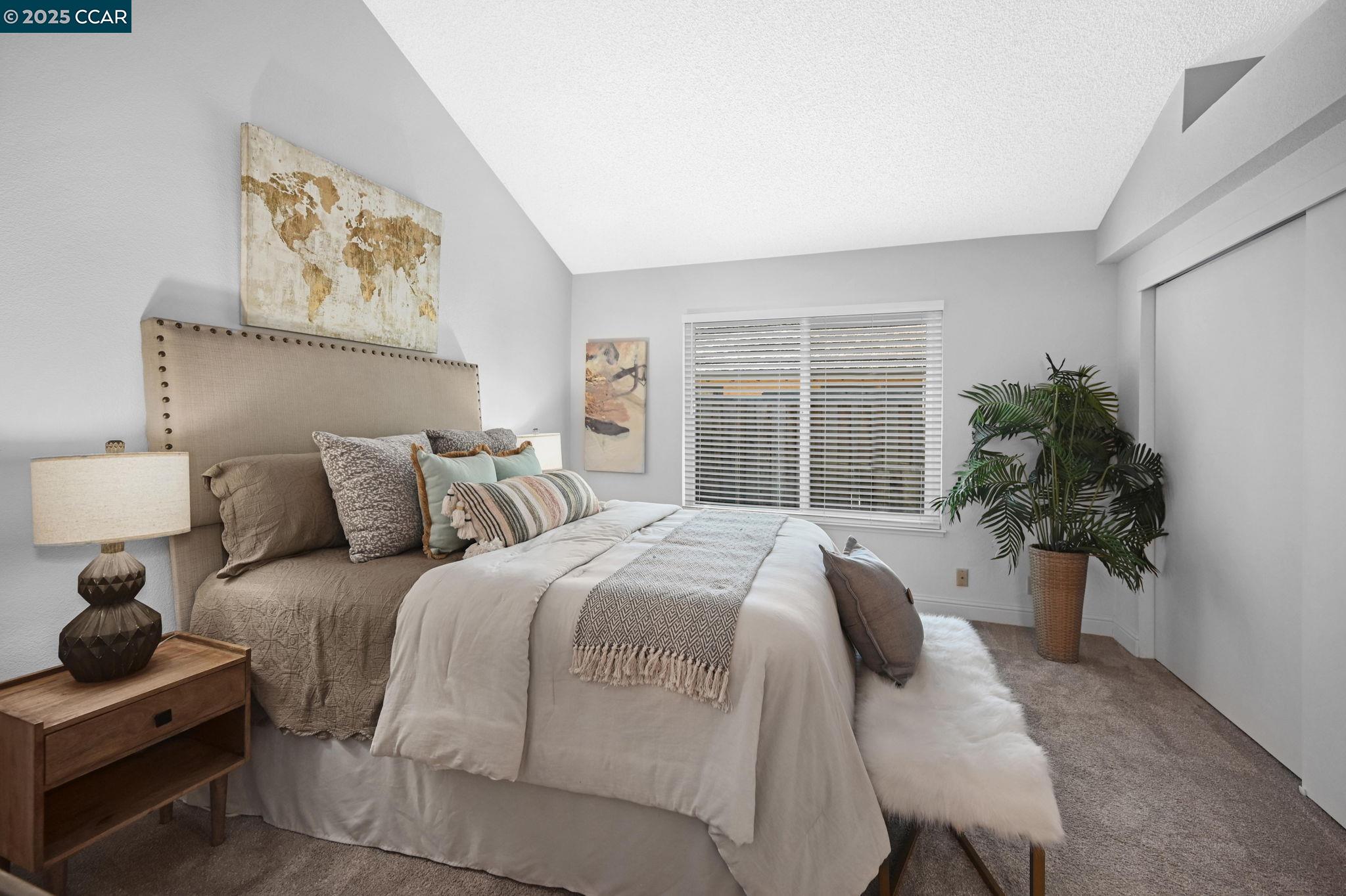 Detail Gallery Image 11 of 24 For 2140 Eastview Pl, Martinez,  CA 94553 - 3 Beds | 2 Baths