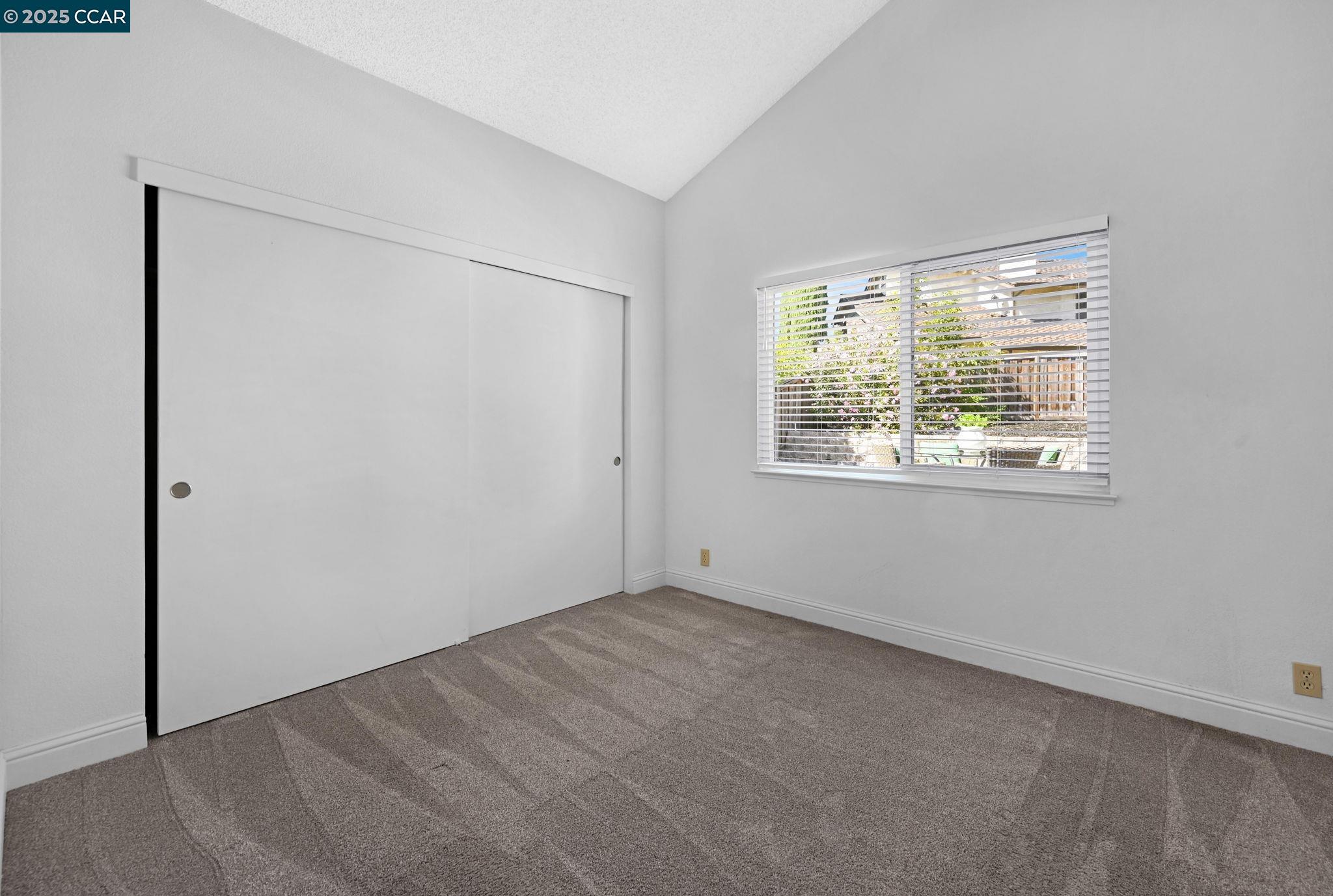 Detail Gallery Image 13 of 24 For 2140 Eastview Pl, Martinez,  CA 94553 - 3 Beds | 2 Baths