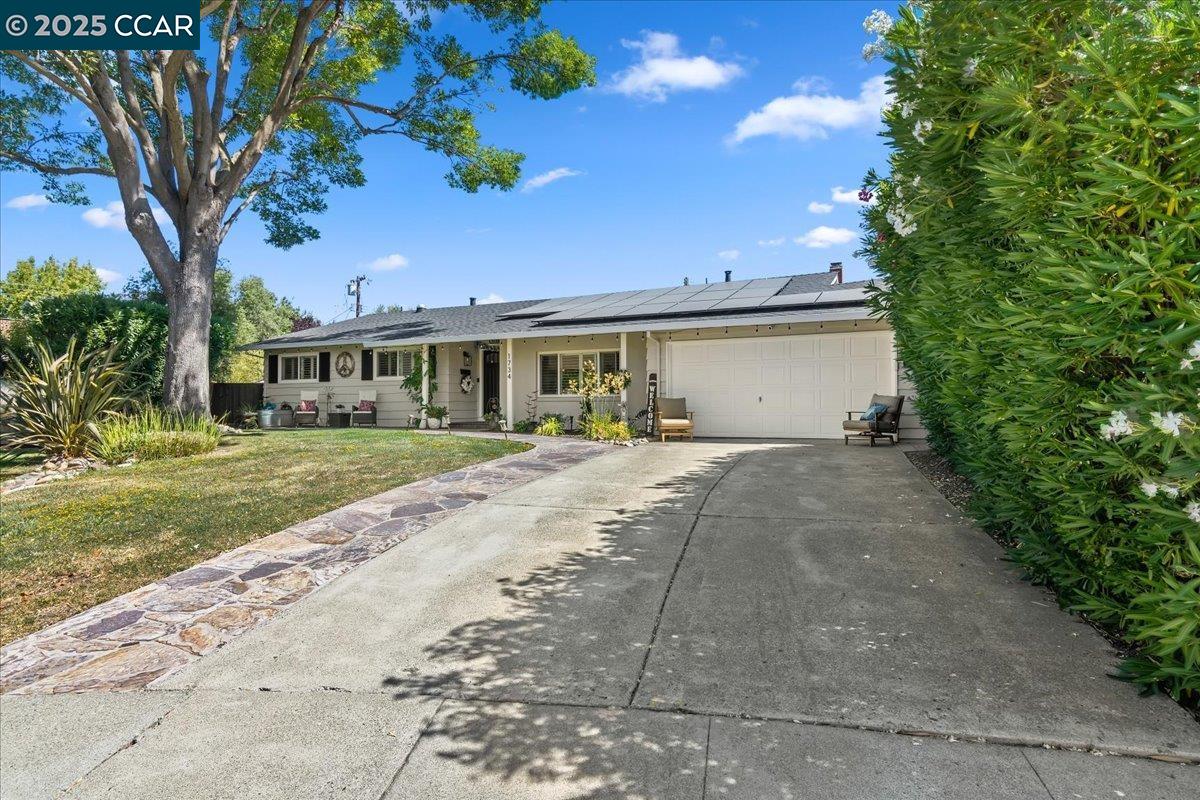Detail Gallery Image 1 of 30 For 1734 Cape Ct, Walnut Creek,  CA 94598 - 3 Beds | 2 Baths