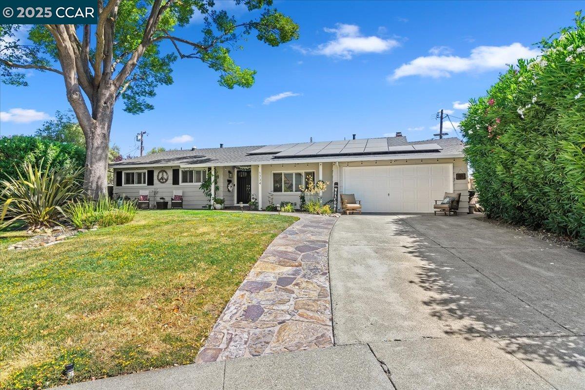 Detail Gallery Image 2 of 30 For 1734 Cape Ct, Walnut Creek,  CA 94598 - 3 Beds | 2 Baths