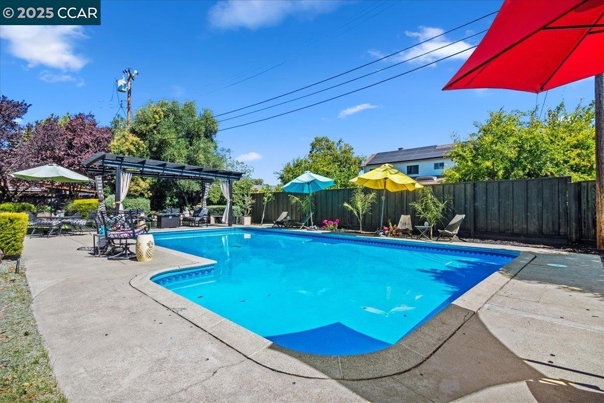 Detail Gallery Image 27 of 30 For 1734 Cape Ct, Walnut Creek,  CA 94598 - 3 Beds | 2 Baths