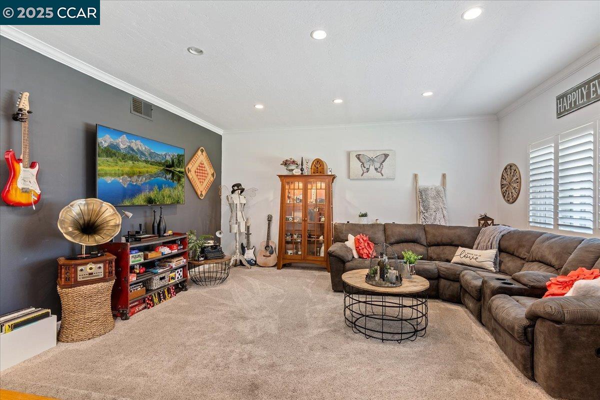 Detail Gallery Image 5 of 30 For 1734 Cape Ct, Walnut Creek,  CA 94598 - 3 Beds | 2 Baths